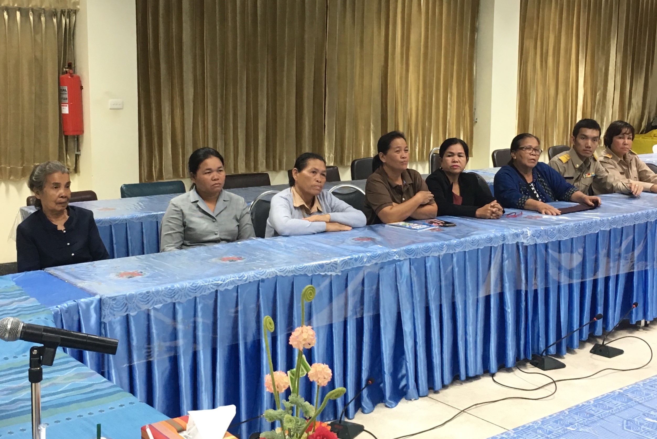 จังหวัดหนองคาย ประชุมการพัฒนายกระดับผ้าทอลายประจำจังหวัดหนองคาย