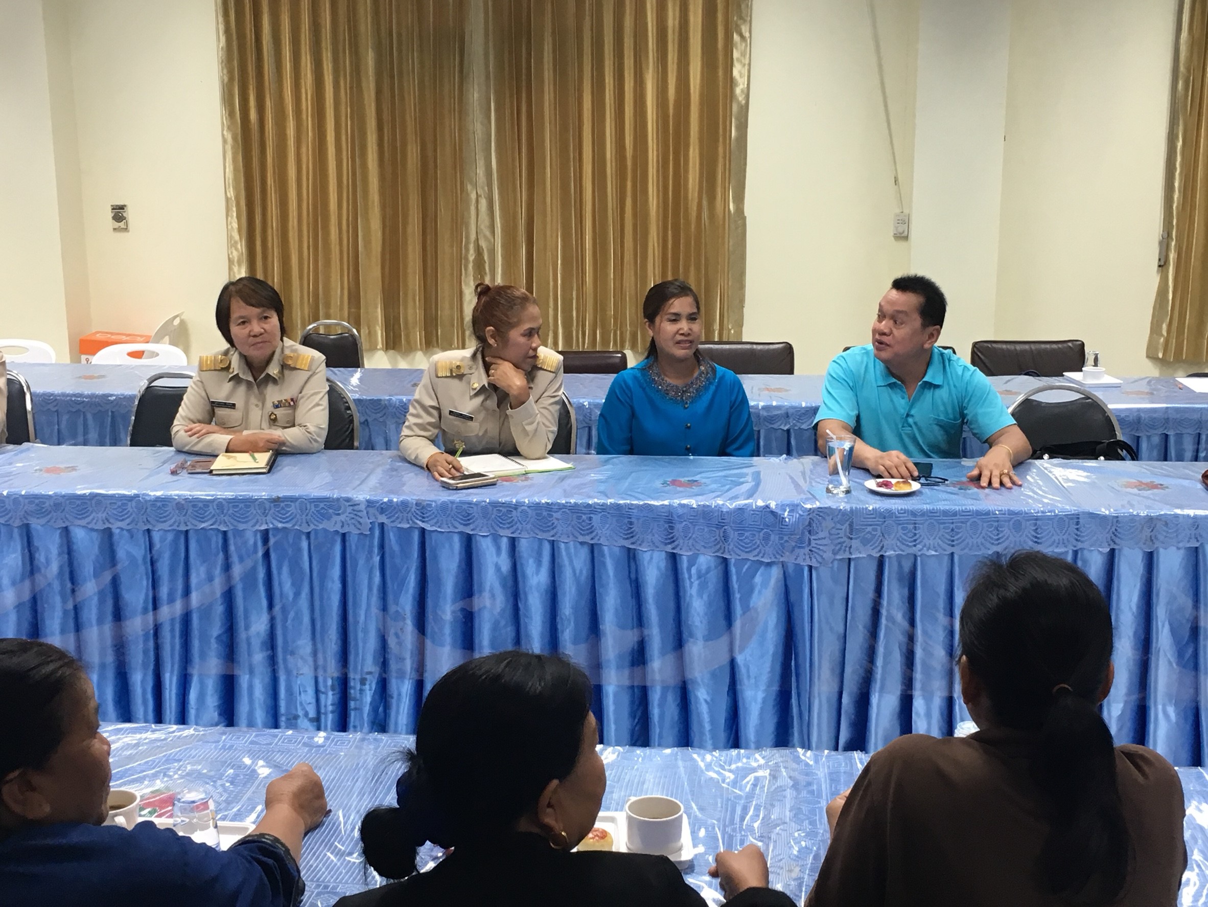 จังหวัดหนองคาย ประชุมการพัฒนายกระดับผ้าทอลายประจำจังหวัดหนองคาย