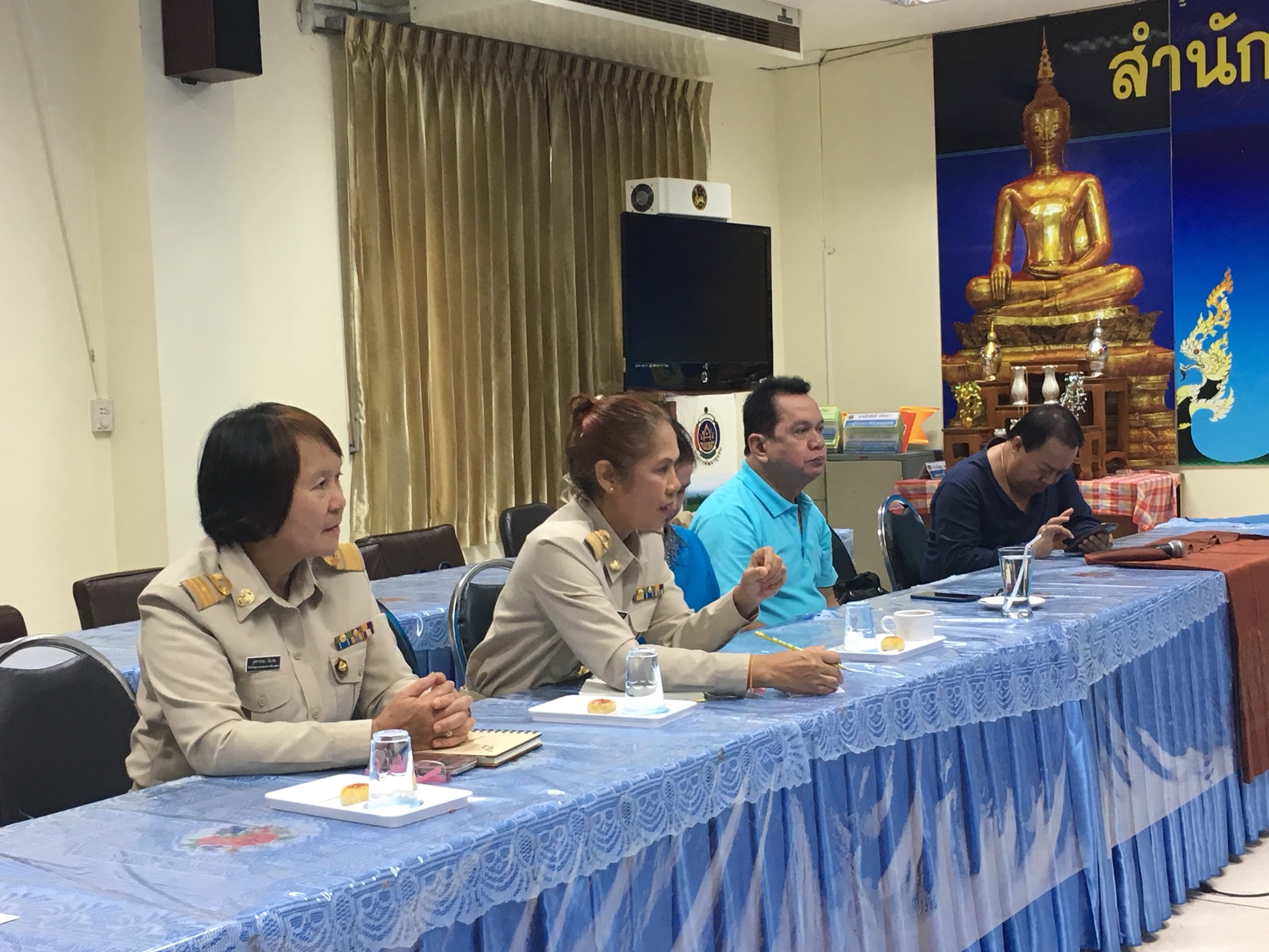 จังหวัดหนองคาย ประชุมการพัฒนายกระดับผ้าทอลายประจำจังหวัดหนองคาย