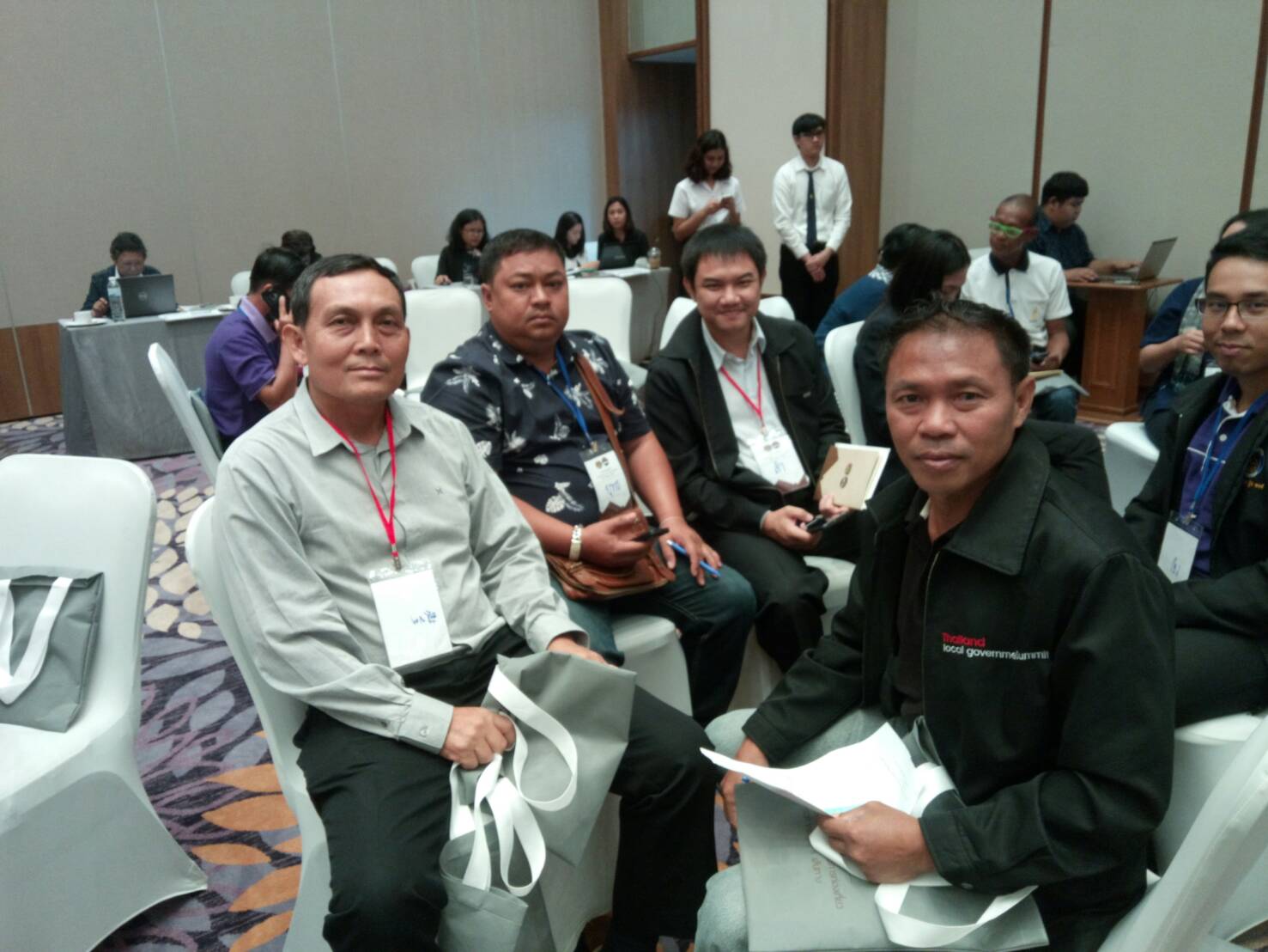 พช.หนองคาย ร่วมเวทีถอดบทเรียน โครงการหมู่บ้าน OTOP เพื่อการท่องเที่ยว (OTOP Village) 8 เส้นทาง กิจกรรมประเมินโครงการ จัดการความรู้ ถอดบทเรียน และจัดทำเอกสารรายงานผลการดำเนินงาน