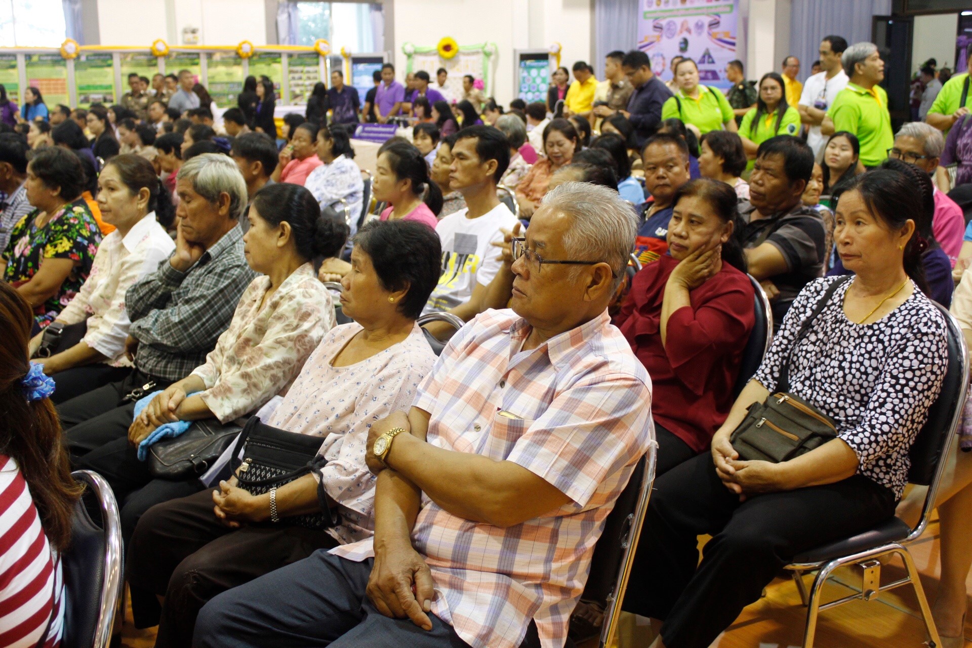 พจ.หนองคาย ร่วมกิจกรรมเผยแพร่ประชาสัมพันธ์ผลงานของจังหวัด “เราจะก้าวไปด้วยกัน เพื่อความ มั่นคง มั่งคั่ง ยั่งยืน ของคนจังหวัดหนองคาย”