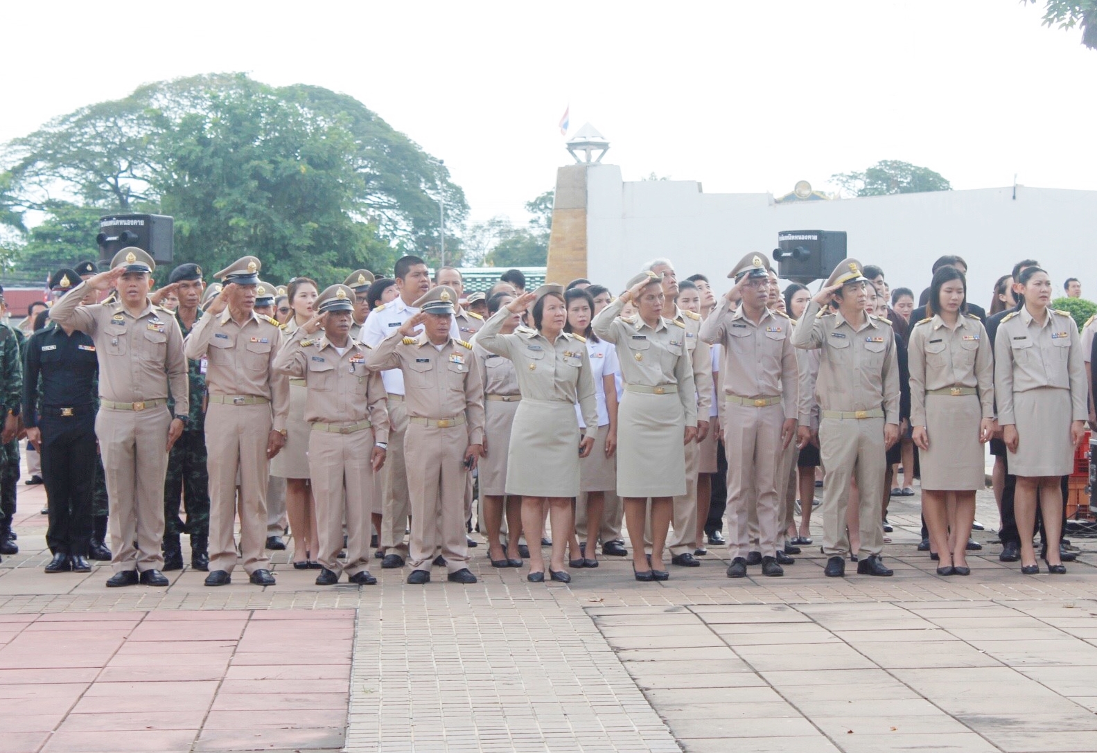 พช.หนองคาย… ร่วมกิจกรรมเชิญธงชาติไทย และร้องเพลงชาติไทย เนื่องในวันพระราชทานธงชาติไทย ( Thai National Flag Day) วันที่ ๒๘ กันยายน