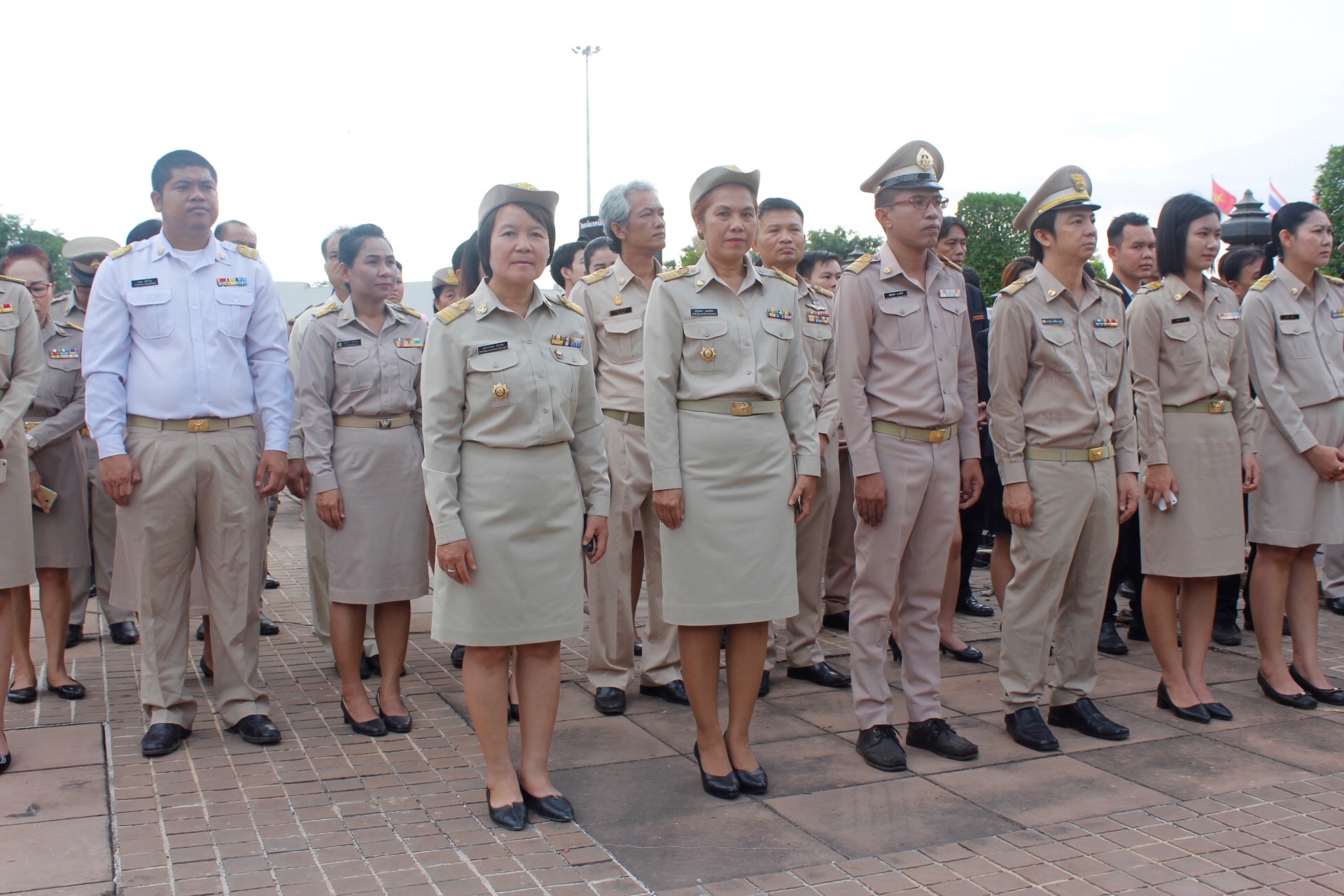 พช.หนองคาย… ร่วมกิจกรรมเชิญธงชาติไทย และร้องเพลงชาติไทย เนื่องในวันพระราชทานธงชาติไทย ( Thai National Flag Day) วันที่ ๒๘ กันยายน
