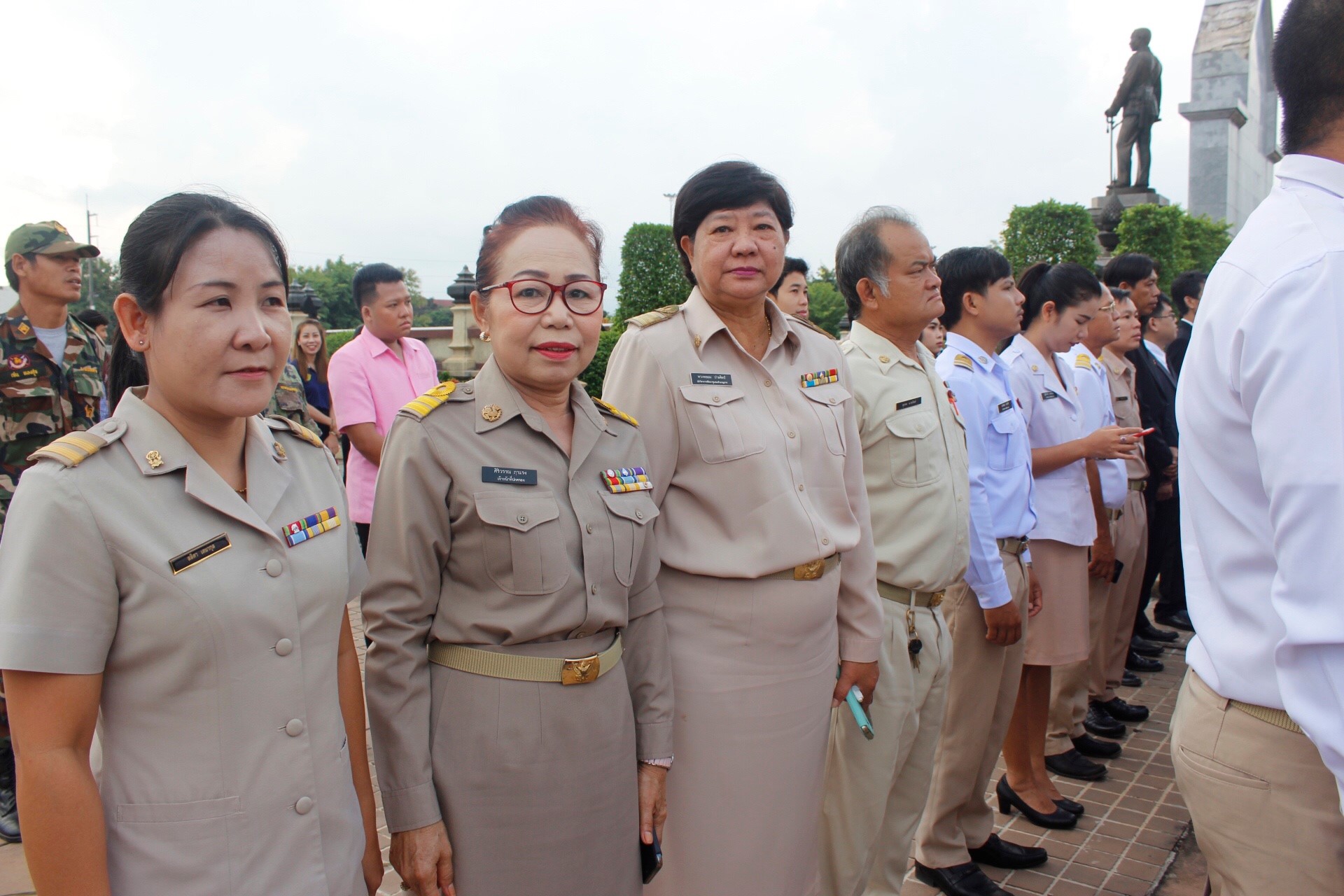 พช.หนองคาย… ร่วมกิจกรรมเชิญธงชาติไทย และร้องเพลงชาติไทย เนื่องในวันพระราชทานธงชาติไทย ( Thai National Flag Day) วันที่ ๒๘ กันยายน