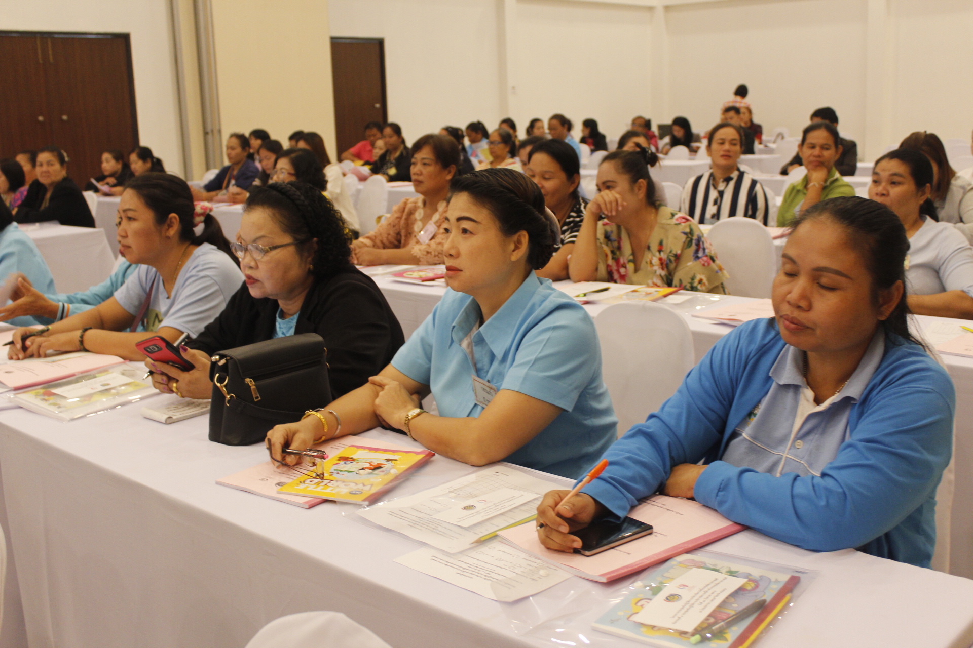 หนองคาย ดำเนินโครงการประชุมเชิงปฏิบัติการบริหารจัดการหนี้ค้างชำระ กองทุนพัฒนาบทบาทสตรี