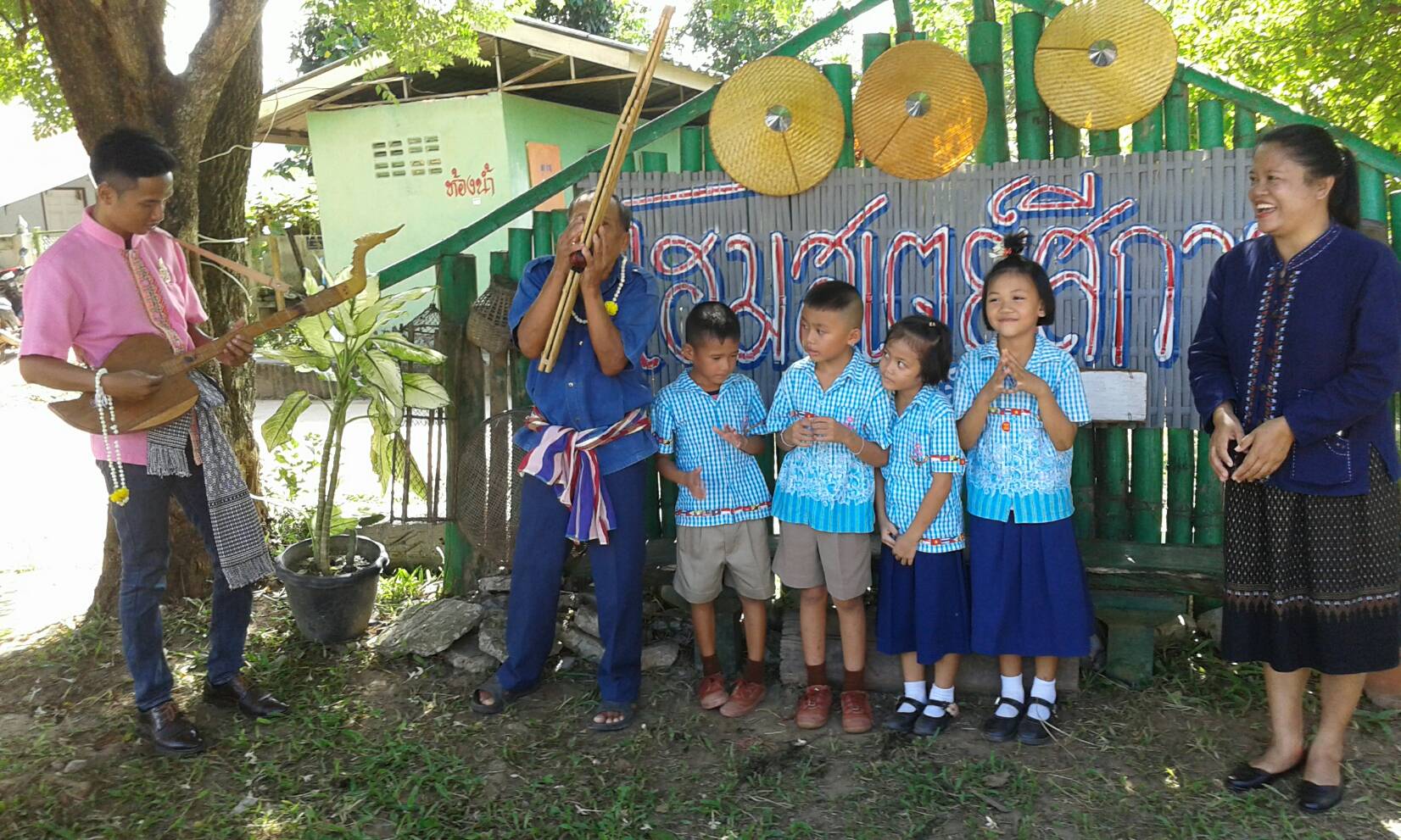 หัวหน้าผู้ตรวจราชการกรมการพัฒนาชุมชน ประธานกรรมการประกวดชุมชนท่องเที่ยว OTOP นวัตวิถีต้นแบบ พร้อมคณะฯ ลงพื้นที่ ณ บ้านสีกายเหนือ ม.6 ต.สีกาย อ.เมืองฯ จ.หนองคาย