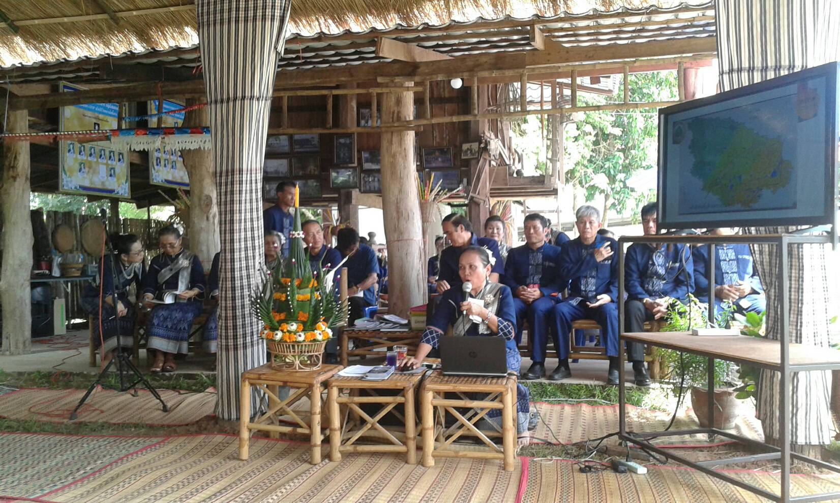 หัวหน้าผู้ตรวจราชการกรมการพัฒนาชุมชน ประธานกรรมการประกวดชุมชนท่องเที่ยว OTOP นวัตวิถีต้นแบบ พร้อมคณะฯ ลงพื้นที่ ณ บ้านโพธิ์ตาก ม.1 ต.โพธิ์ตาก อ.โพธิ์ตาก