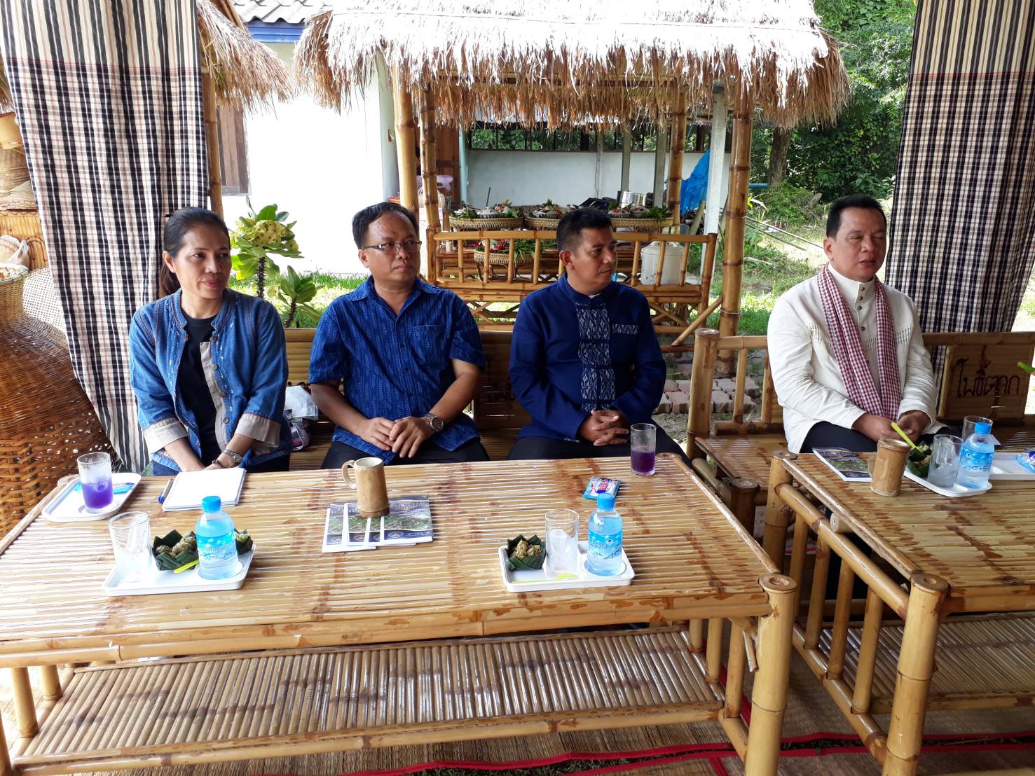 หัวหน้าผู้ตรวจราชการกรมการพัฒนาชุมชน ประธานกรรมการประกวดชุมชนท่องเที่ยว OTOP นวัตวิถีต้นแบบ พร้อมคณะฯ ลงพื้นที่ ณ บ้านโพธิ์ตาก ม.1 ต.โพธิ์ตาก อ.โพธิ์ตาก