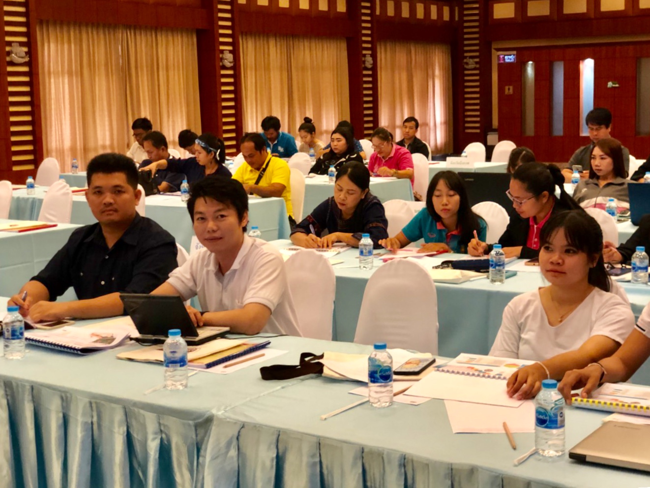 พช.หนองคาย ร่วมประชุมเชิงปฏิบัติการ กิจกรรมออกแบบและการใช้งานระบบเว็บไซต์หมู่บ้าน OTOP เพื่อการท่องเที่ยว ภายใต้โครงการ OTOP เพื่อการท่องเที่ยว (OTOP Village) 8 เส้นทาง