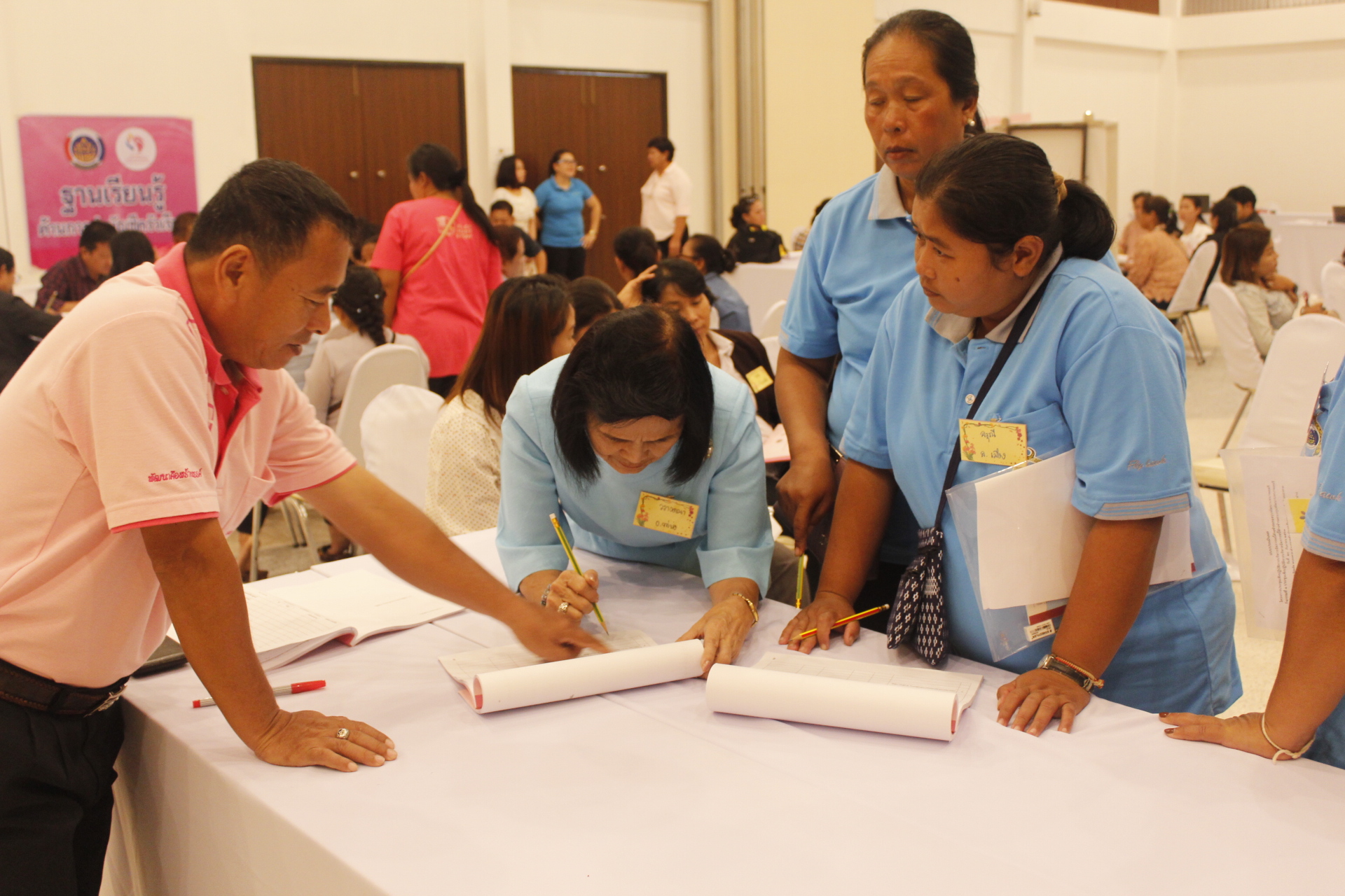 หนองคาย ดำเนินโครงการประชุมเชิงปฏิบัติการบริหารจัดการหนี้ค้างชำระ กองทุนพัฒนาบทบาทสตรี