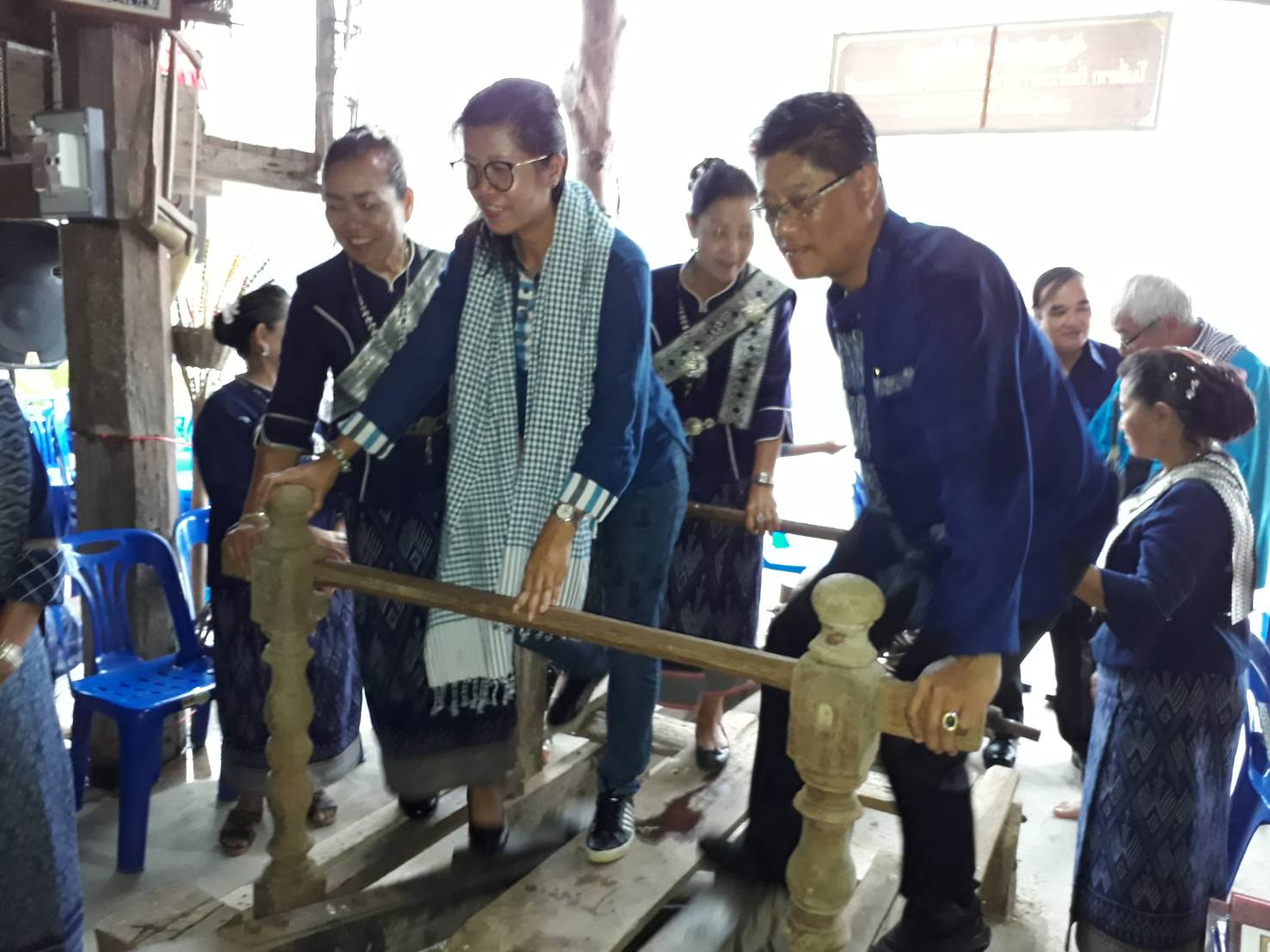 หัวหน้าผู้ตรวจราชการกรมการพัฒนาชุมชน ประธานกรรมการประกวดชุมชนท่องเที่ยว OTOP นวัตวิถีต้นแบบ พร้อมคณะฯ ลงพื้นที่ ณ บ้านโพธิ์ตาก ม.1 ต.โพธิ์ตาก อ.โพธิ์ตาก