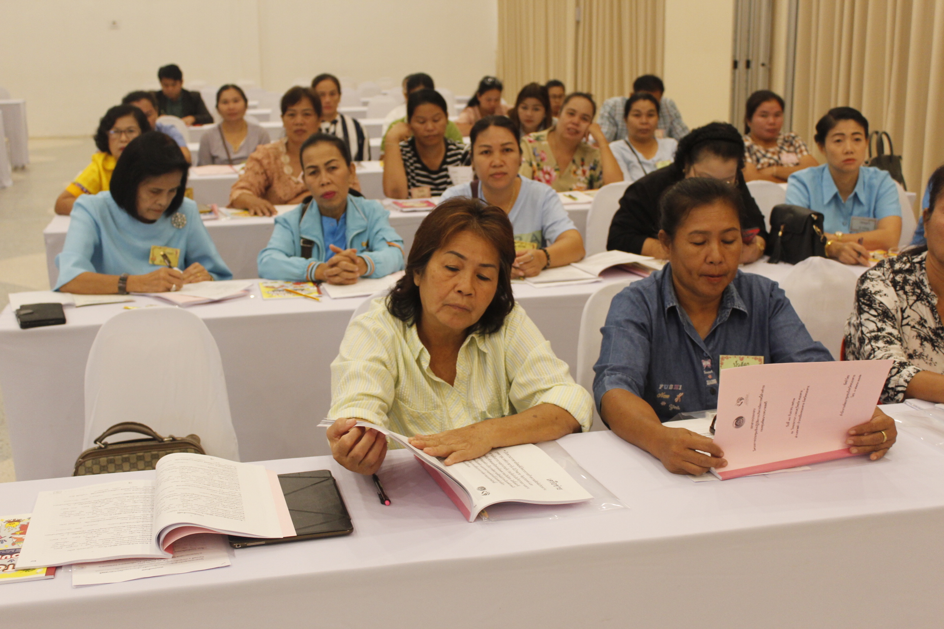 หนองคาย ดำเนินโครงการประชุมเชิงปฏิบัติการบริหารจัดการหนี้ค้างชำระ กองทุนพัฒนาบทบาทสตรี
