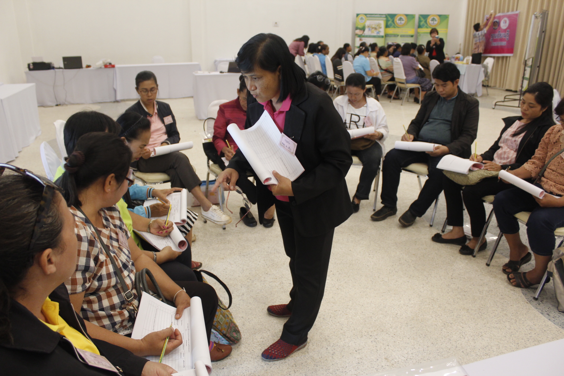 หนองคาย ดำเนินโครงการประชุมเชิงปฏิบัติการบริหารจัดการหนี้ค้างชำระ กองทุนพัฒนาบทบาทสตรี