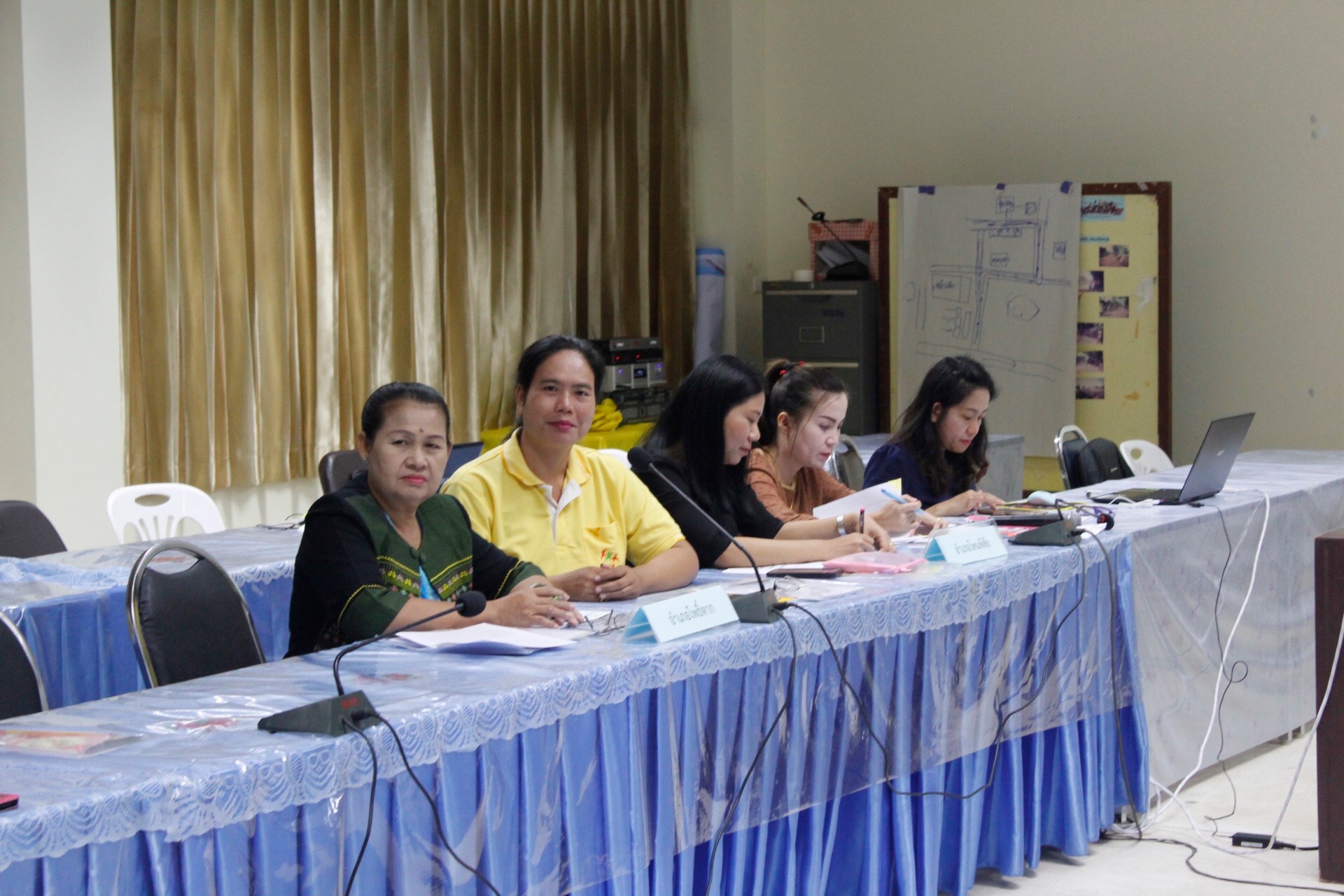 หนองคาย….ประชุมเชิงปฏิบัติการ การจัดการความรู้เครือข่ายอาชีพสมาชิกกองทุนพัฒนาบทบาทสตรี