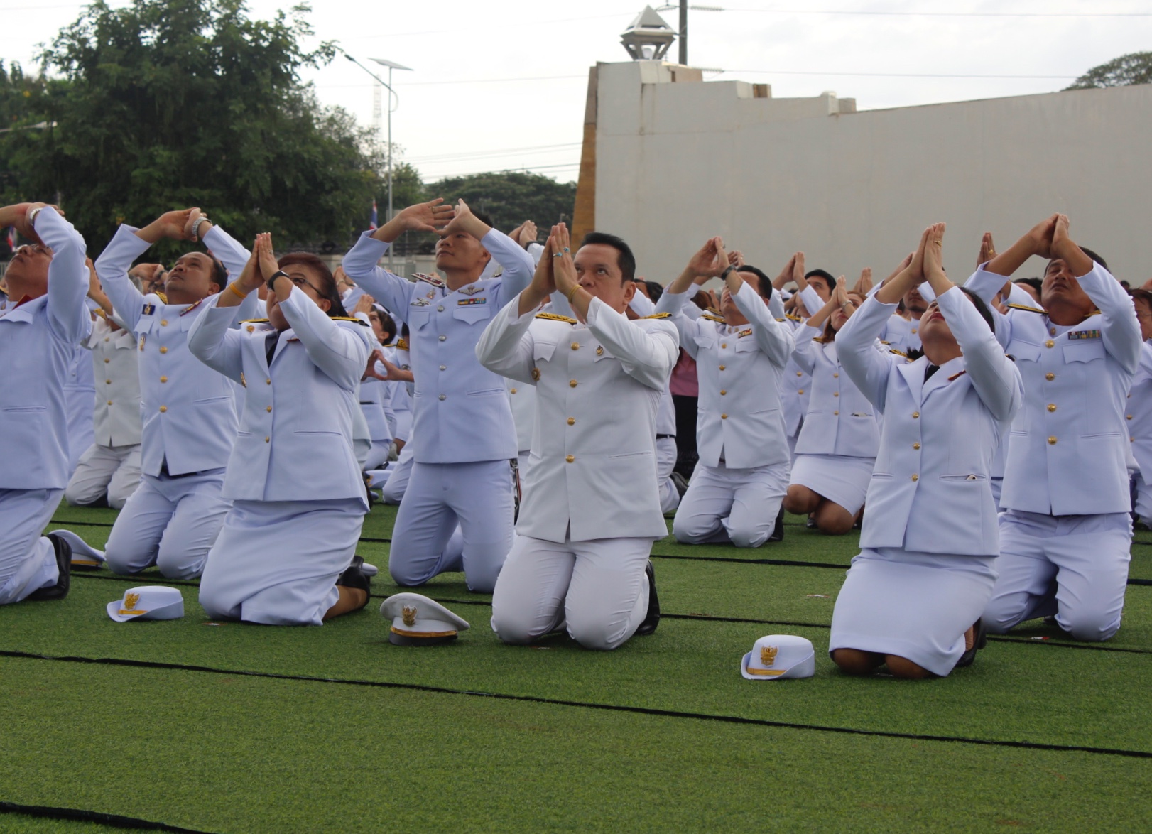 พช.หนองคาย ร่วมพิธีวางพวงมาลาและถวายบังคม วันปิยมหาราช ปี 2561