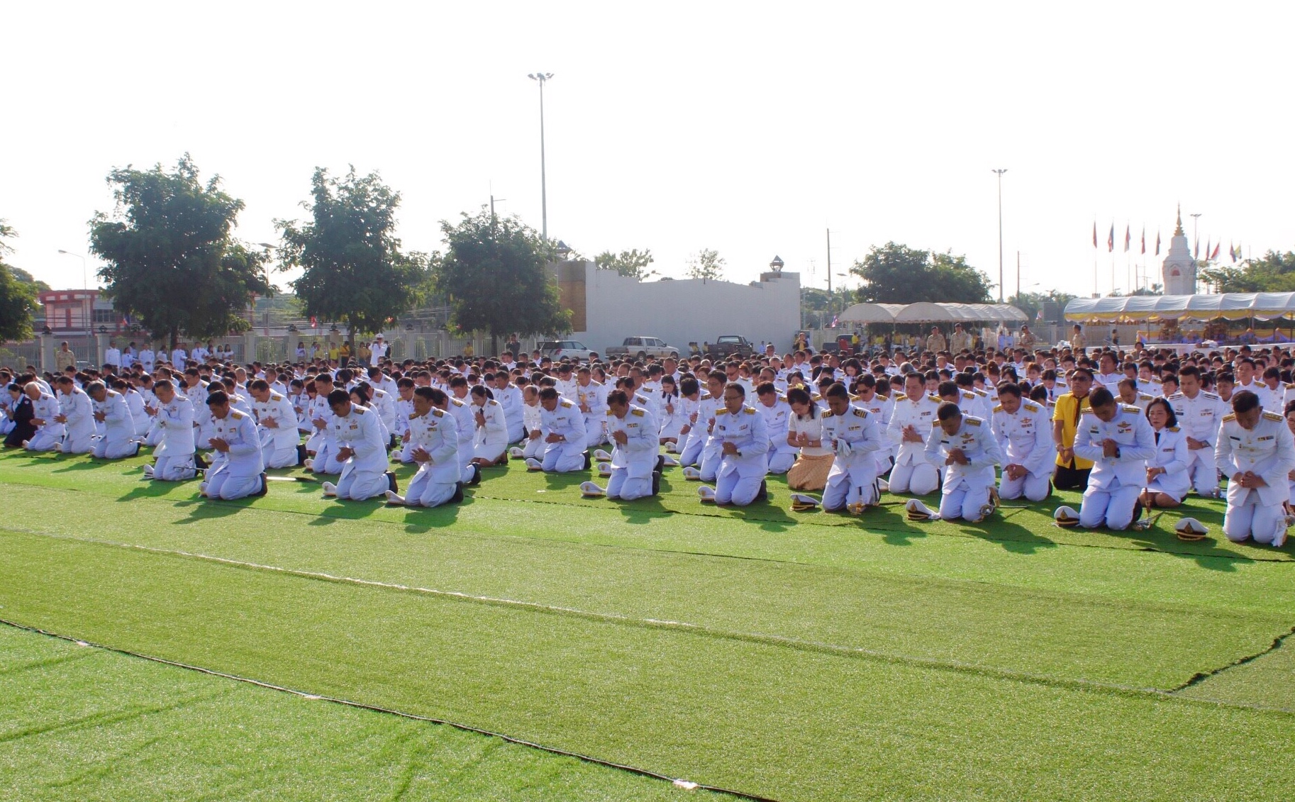 พช.หนองคาย ร่วมพิธีวางพวงมาลาและถวายบังคม เนื่องในวันคล้ายวันสวรรคต พระบาทสมเด็จพระปรมินทรมหาภูมิพลอดุลยเดช บรมนาถบพิตร
