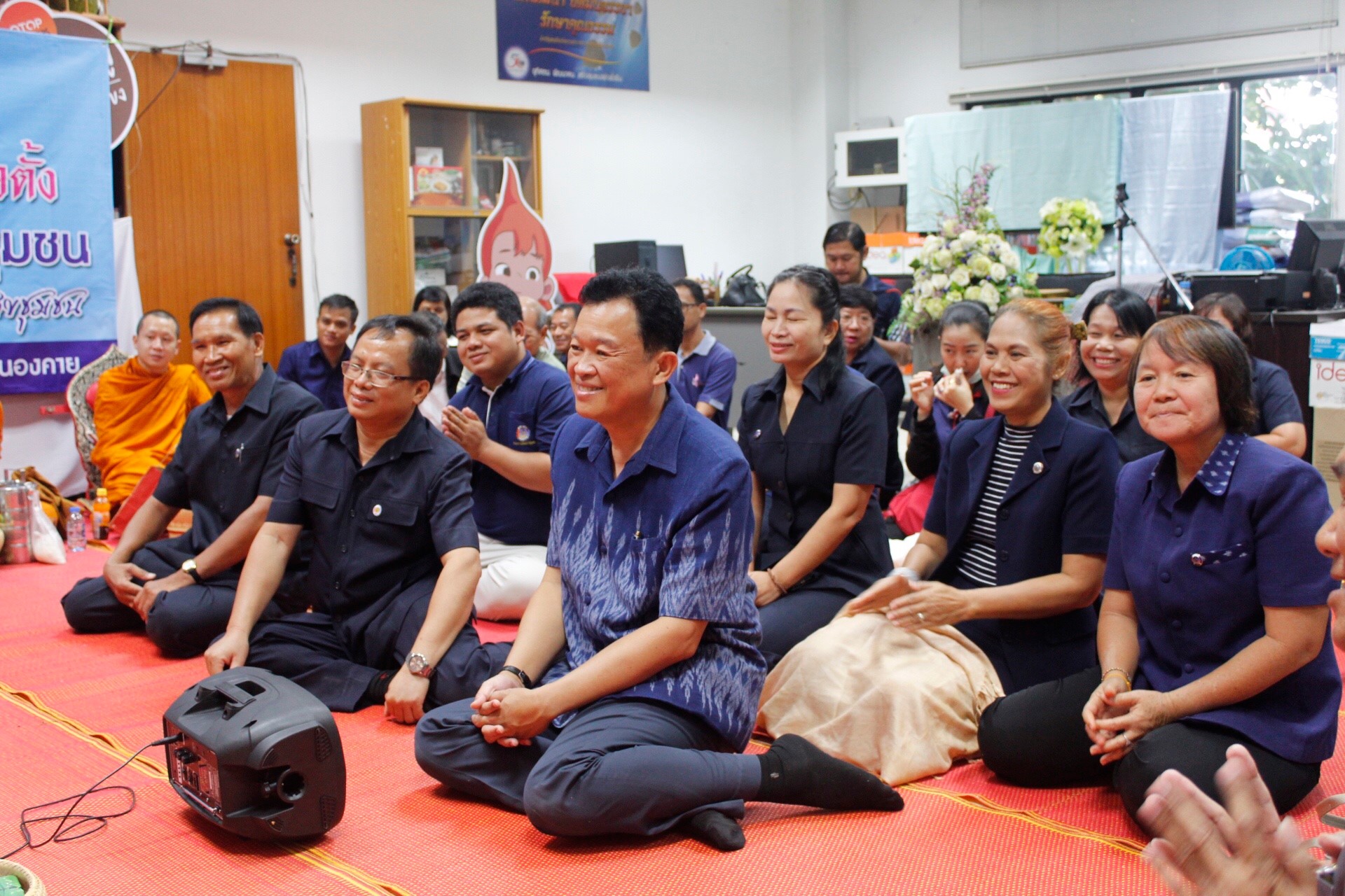 พช.หนองคาย ทำบุญเนื่องในวันคล้ายวันก่อตั้งกรมการพัฒนาชุมชน ครบรอบ 56 ปี