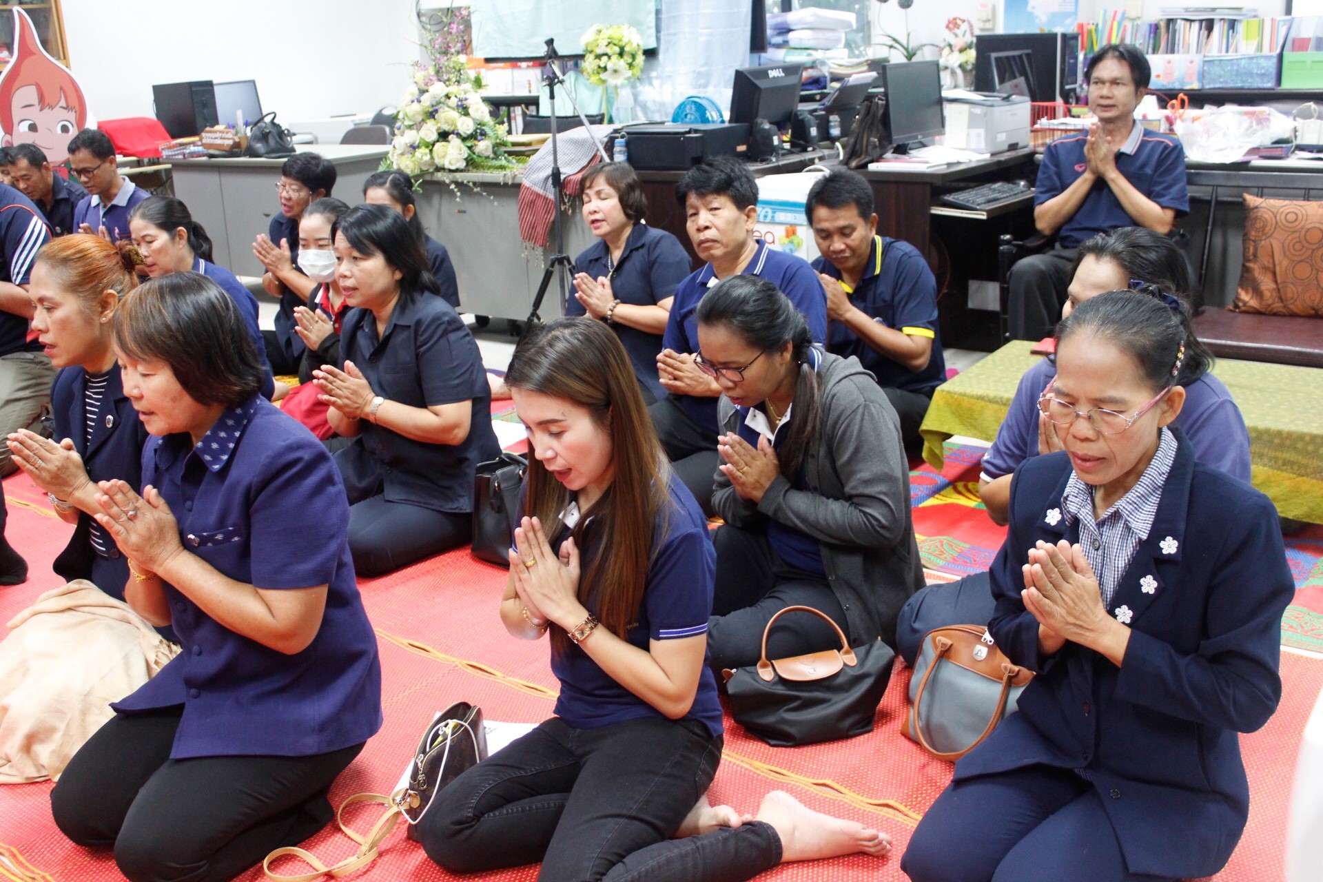 พช.หนองคาย ทำบุญเนื่องในวันคล้ายวันก่อตั้งกรมการพัฒนาชุมชน ครบรอบ 56 ปี