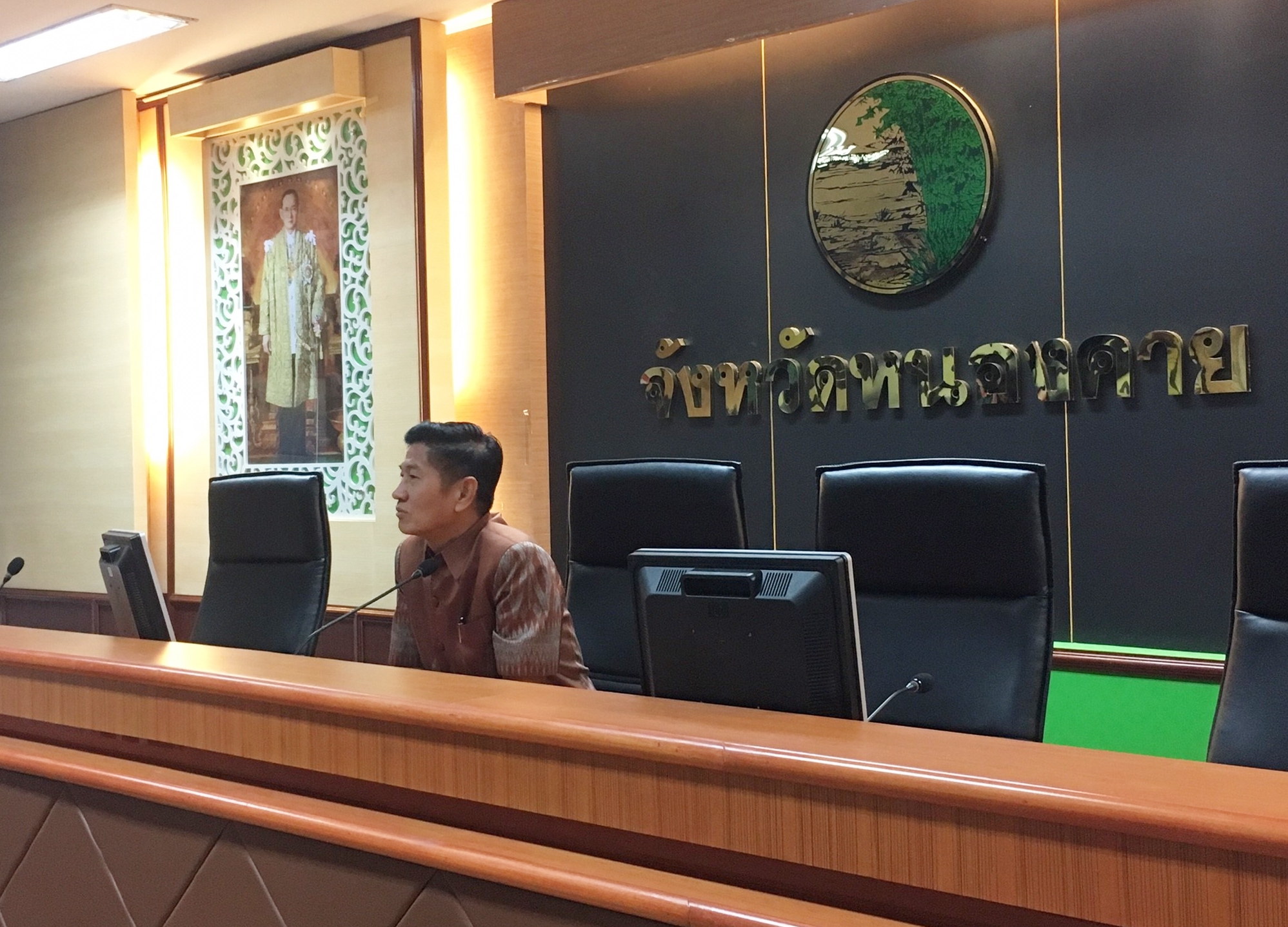 พช.หนองคาย นำผู้รับจ้าง เข้าพบผู้ว่าฯ โครงการออกแบบตราสัญลักษณ์และสโลแกนชุมชนท่องเที่ยว OTOP นวัตวิถี