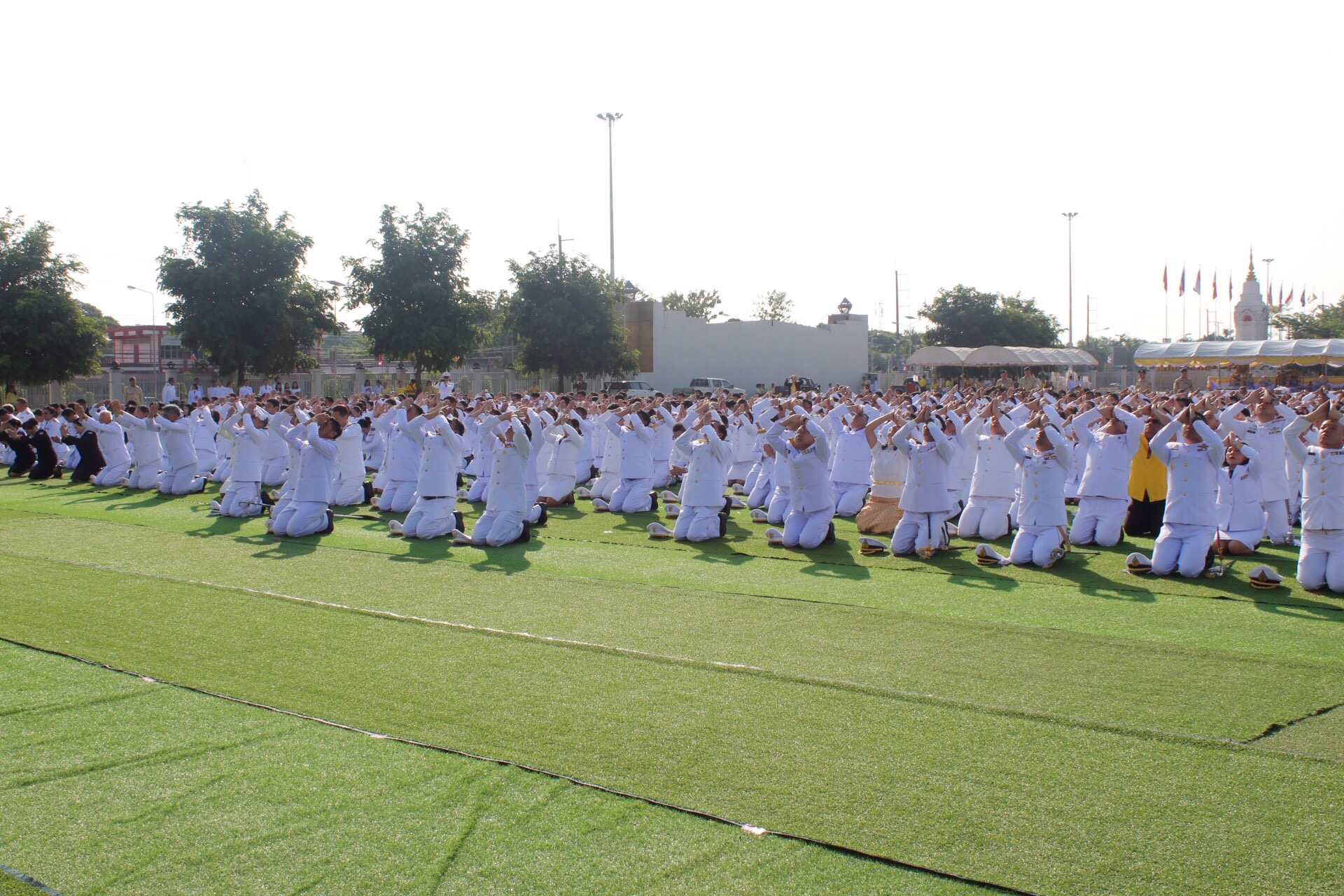 พช.หนองคาย ร่วมพิธีวางพวงมาลาและถวายบังคม เนื่องในวันคล้ายวันสวรรคต พระบาทสมเด็จพระปรมินทรมหาภูมิพลอดุลยเดช บรมนาถบพิตร