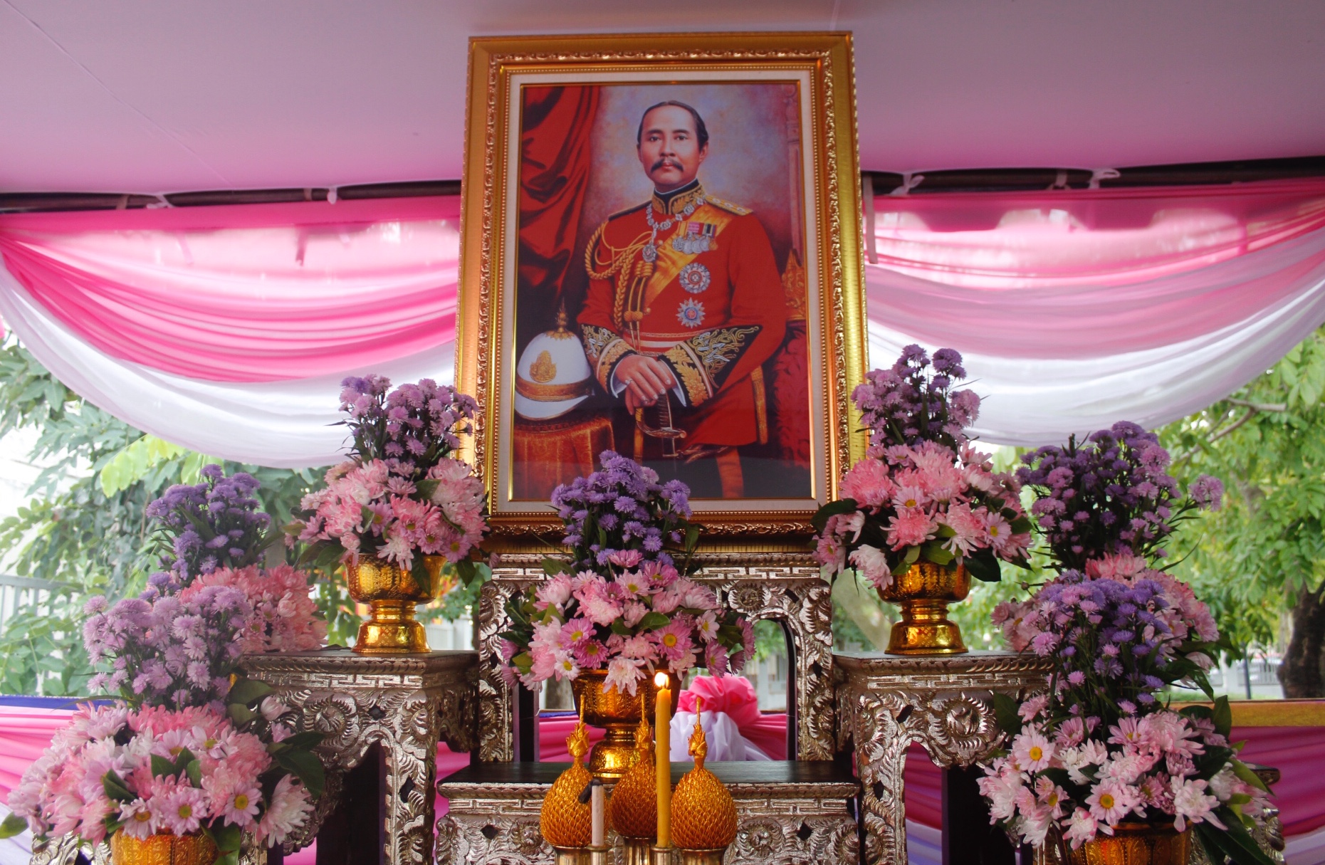 พช.หนองคาย ร่วมทำบุญตักบาตร วันปิยมหาราช ประจำปี 2561