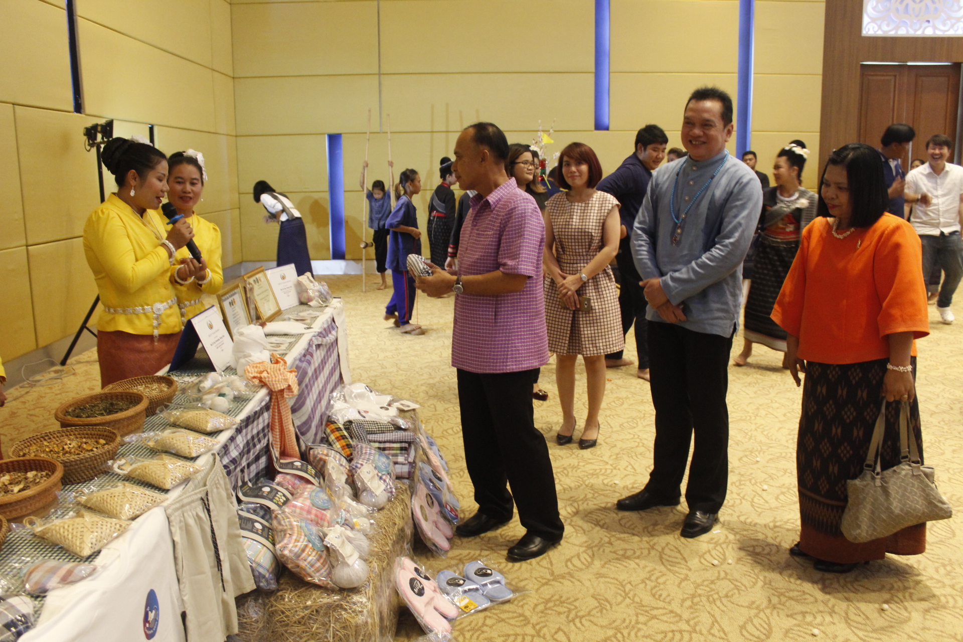 หนองคาย…แถลงข่าวการจัดงาน“40 ชุมชนน่าเที่ยว OTOP นวัตวิถี ริมฝั่งโขง ณ หนองคาย”