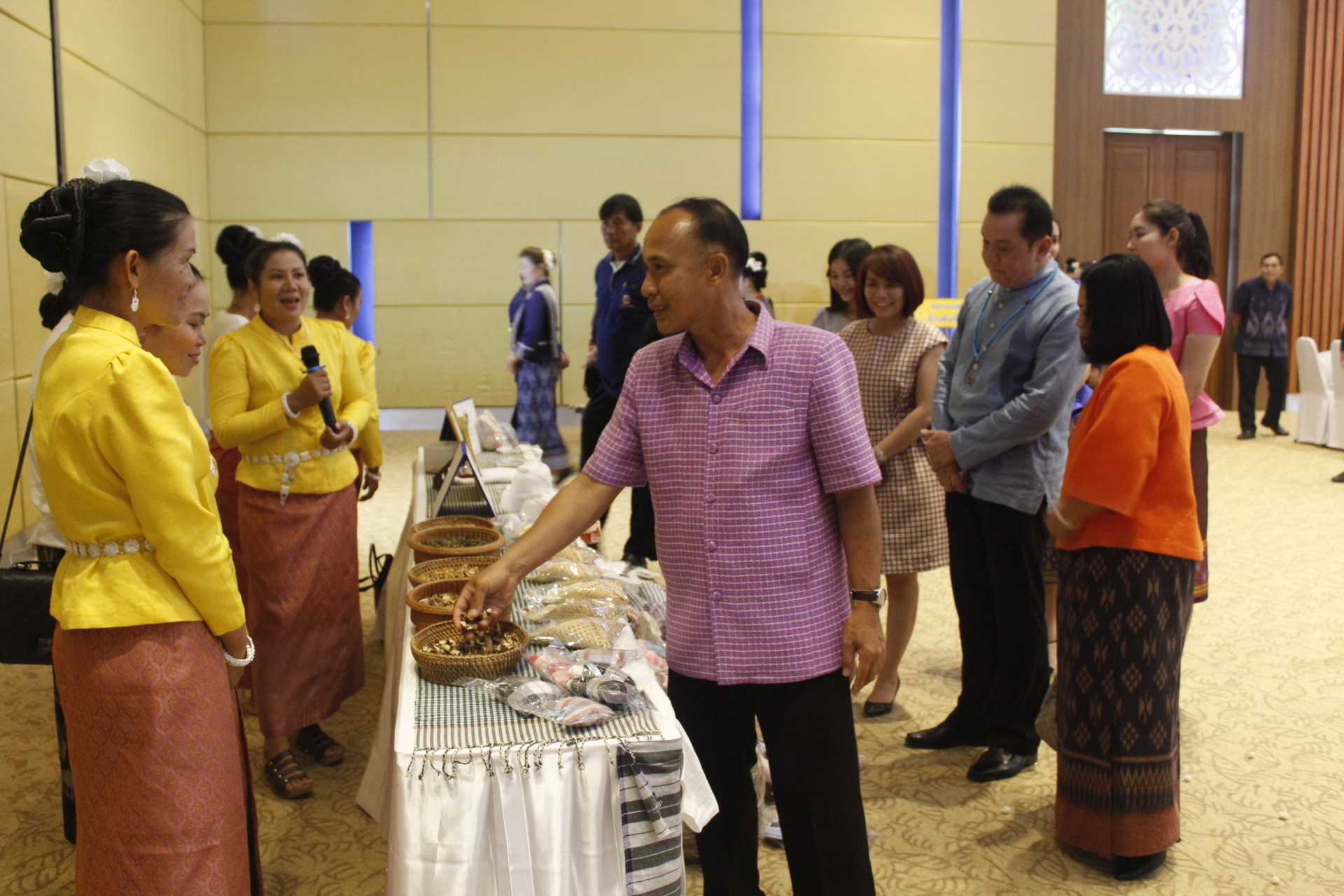 หนองคาย…แถลงข่าวการจัดงาน“40 ชุมชนน่าเที่ยว OTOP นวัตวิถี ริมฝั่งโขง ณ หนองคาย”