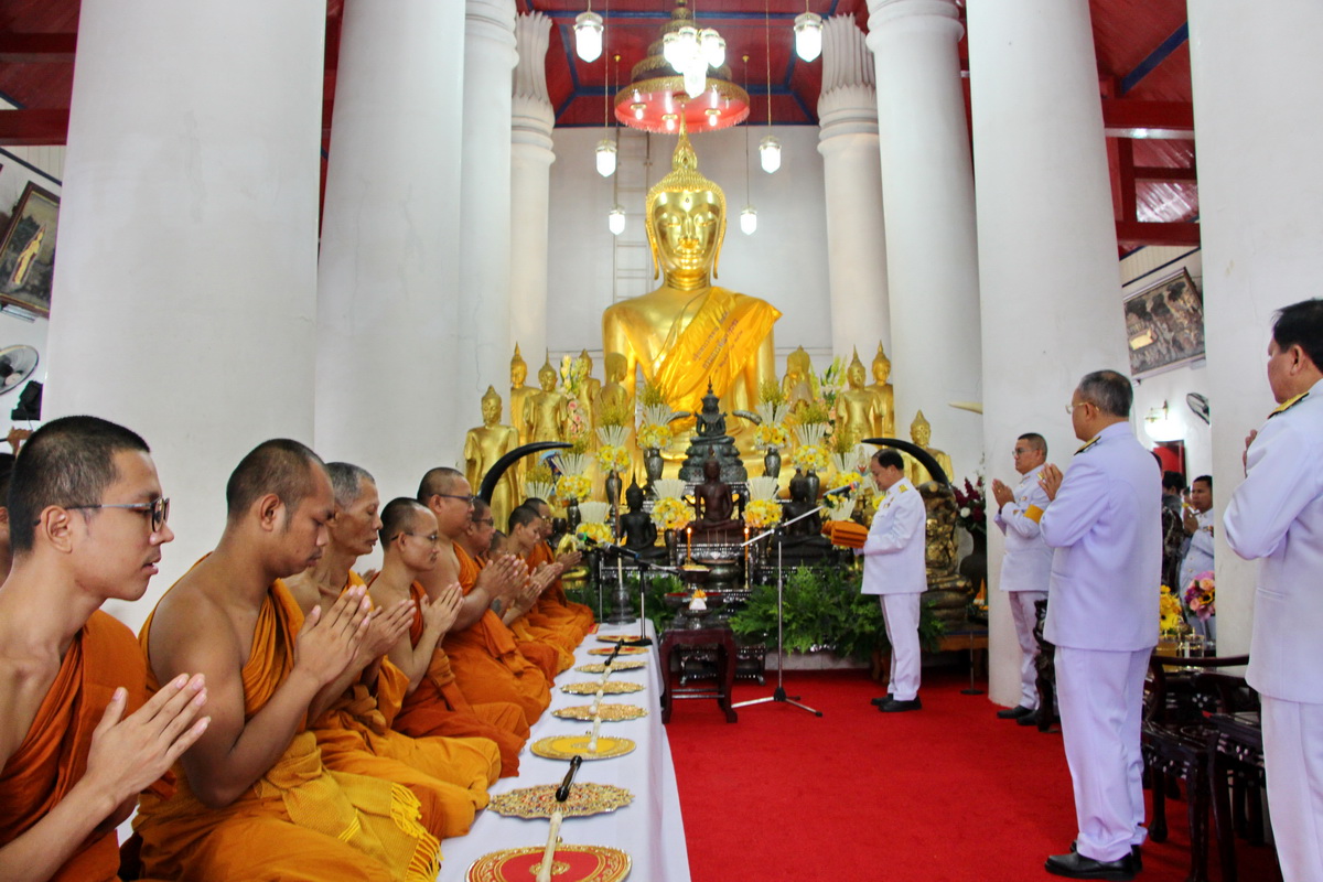 พช.หนองคาย ร่วมพิธีถวายผ้าพระกฐินพระราชทาน กรมการพัฒนาชุมชน
