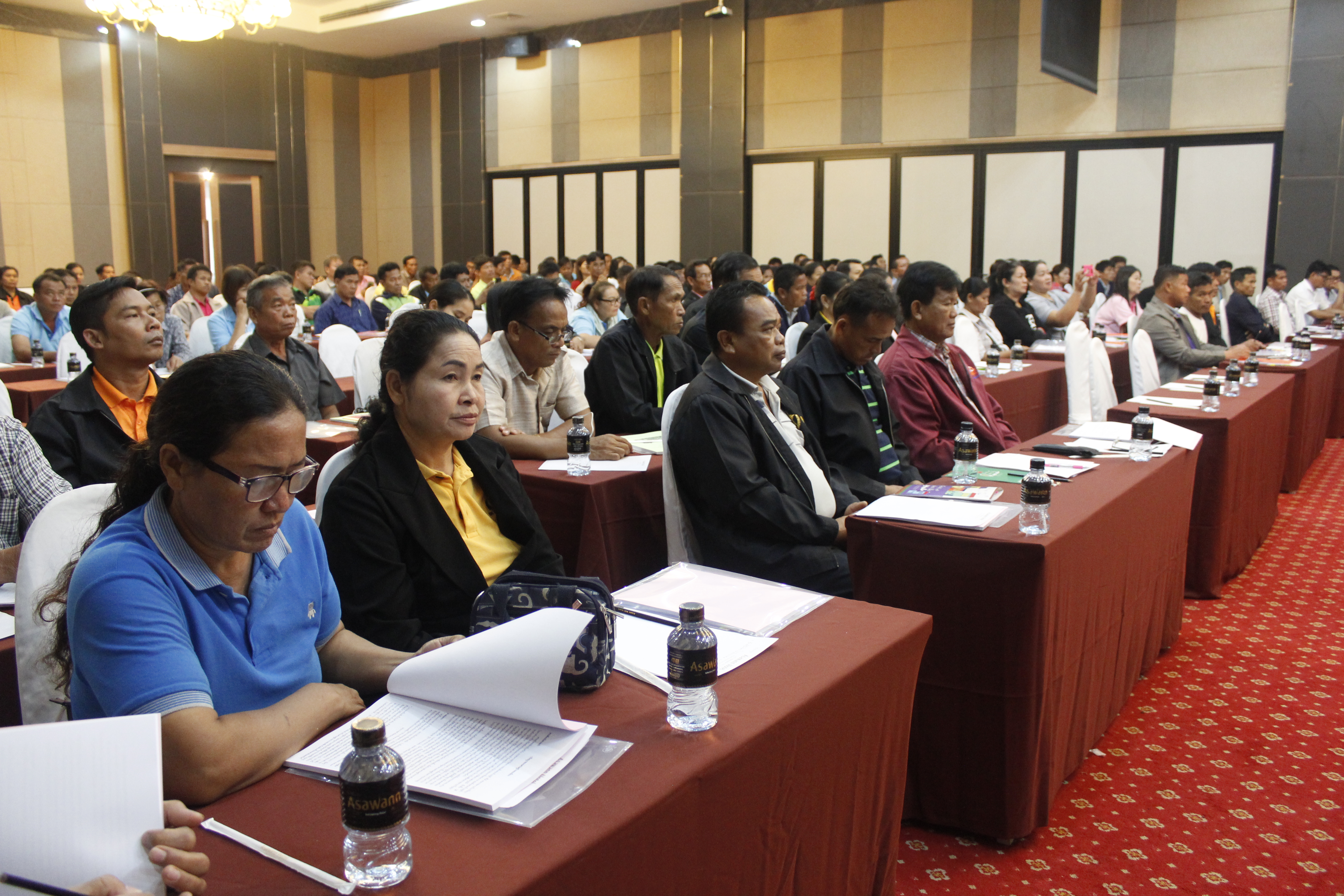 พช.หนองคาย…ดำเนินโครงการอบรมแกนนำพัฒนาหมู่บ้านเศรษฐกิจพอเพียง