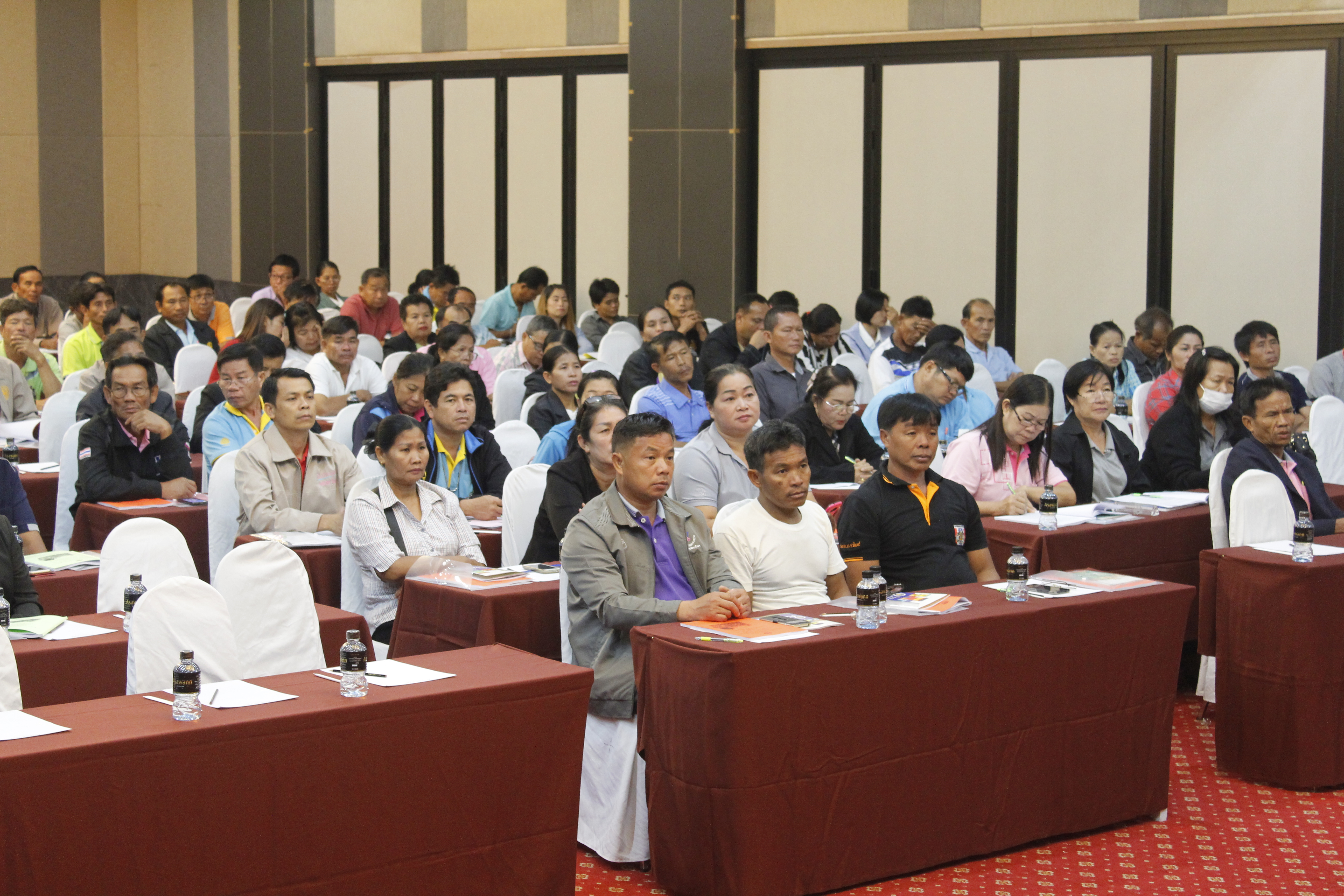 พช.หนองคาย…ดำเนินโครงการอบรมแกนนำพัฒนาหมู่บ้านเศรษฐกิจพอเพียง