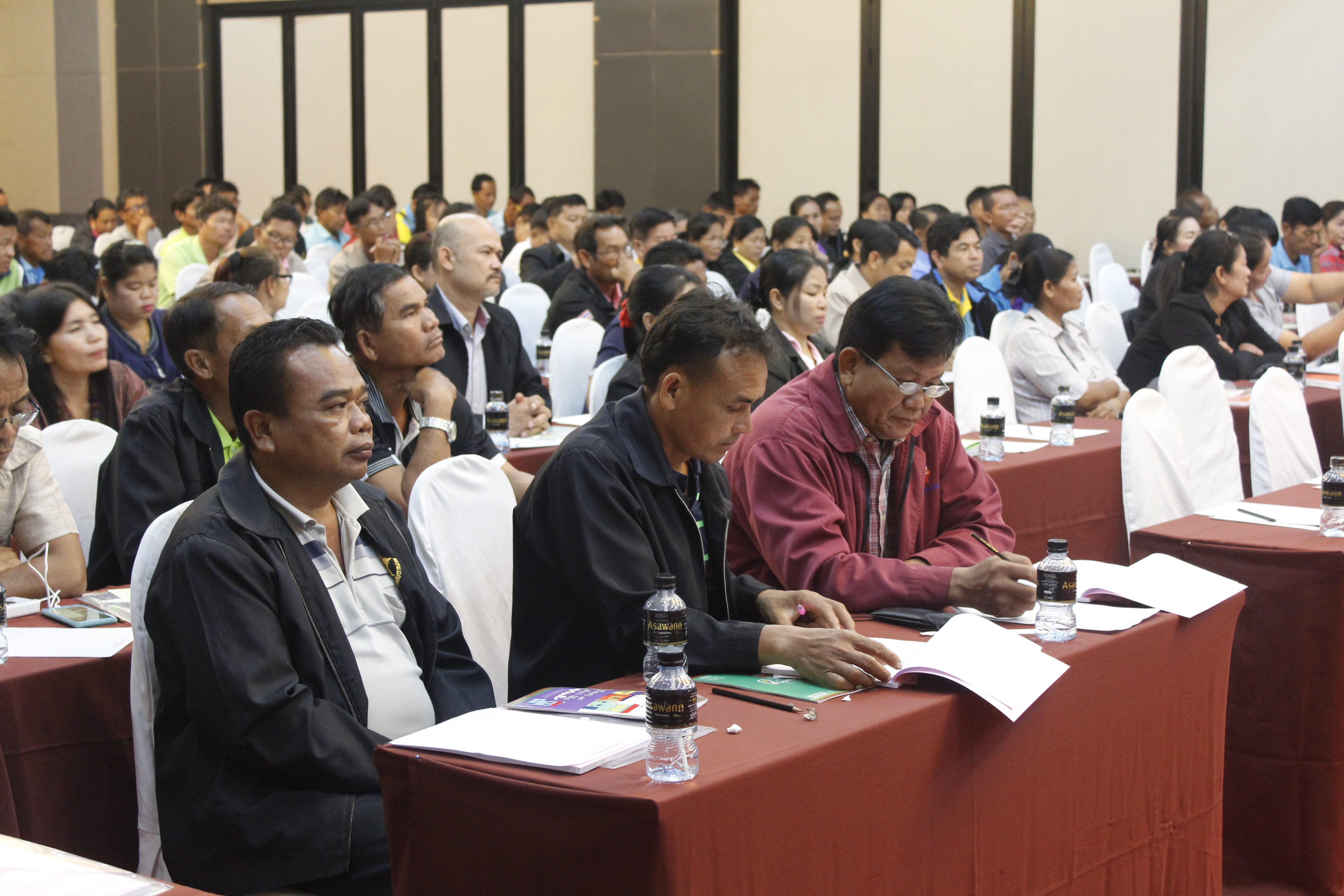 พช.หนองคาย…ดำเนินโครงการอบรมแกนนำพัฒนาหมู่บ้านเศรษฐกิจพอเพียง