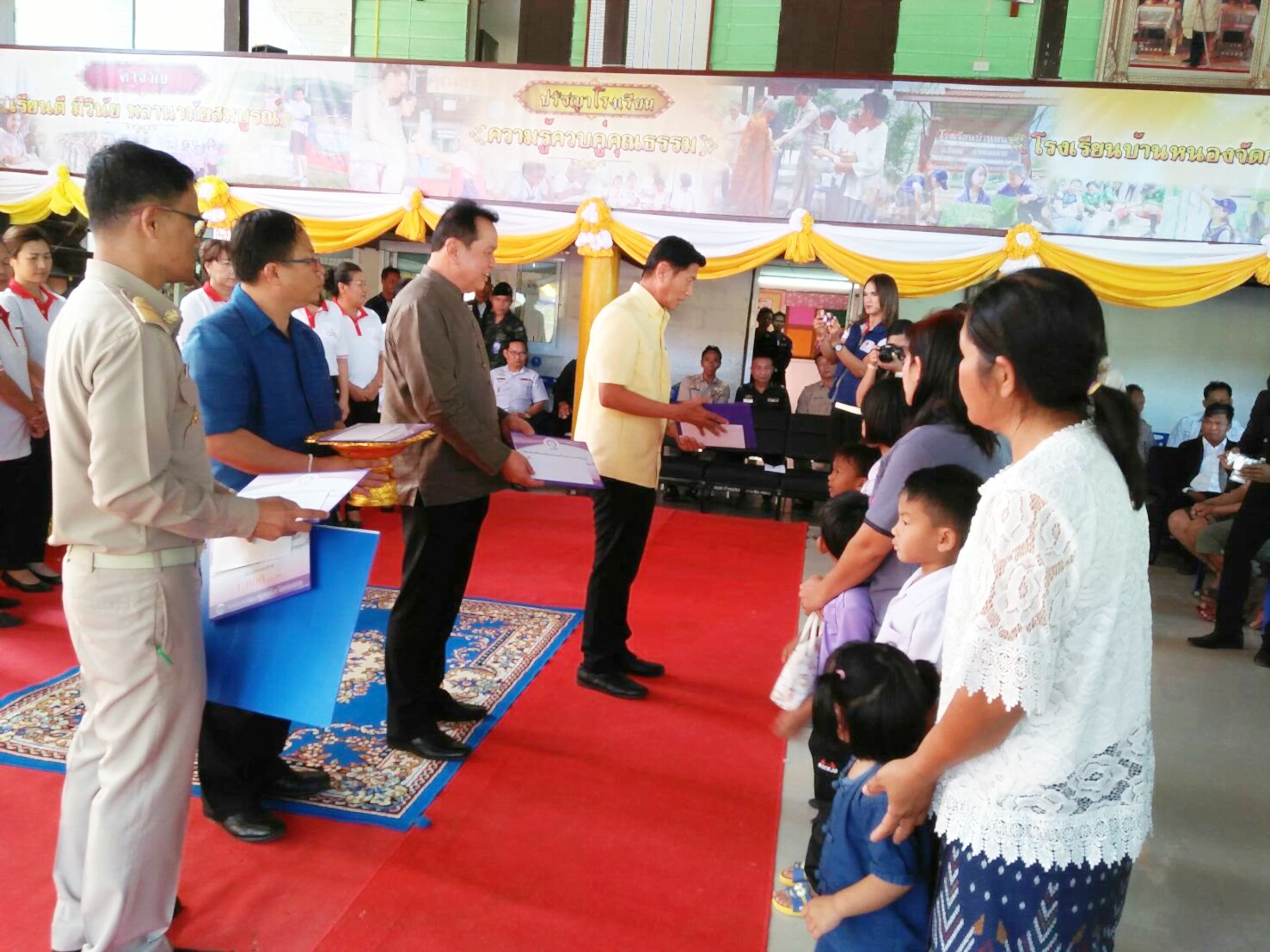 หนองคาย เปิดโครงการปกป้องและเชิดชูสถาบันพระมหากษัตริย์และหน่วยบำบัดทุกข์ บำรุงสุข จังหวัดหนองคาย