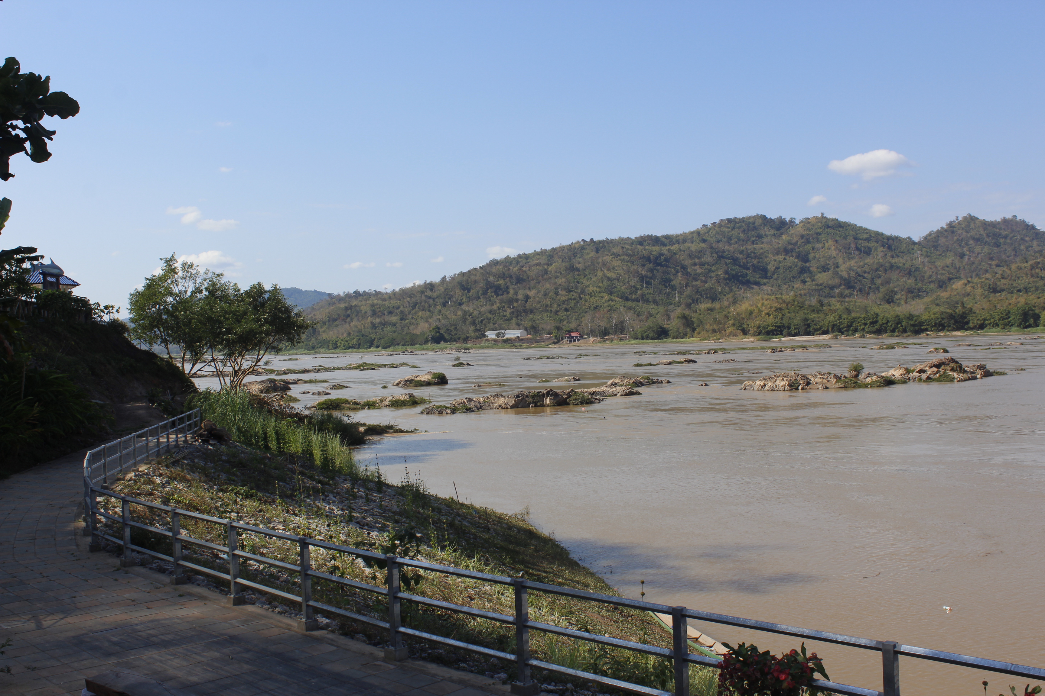 ผู้ตรวจราชการกรมฯ เยี่ยมหมู่บ้านท่องเที่ยว อำเภอสังคม