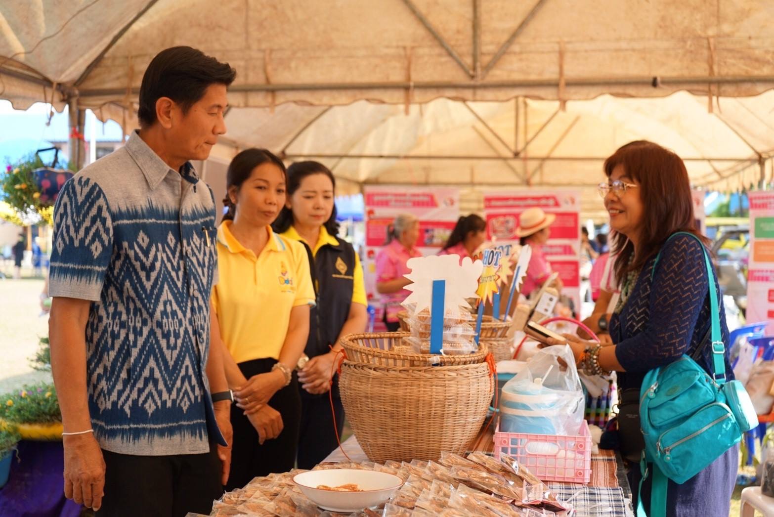 พช.หนองคาย ร่วมโครงการปกป้องและเชิดชูสถาบันพระมหากษัตริย์และหน่วยบำบัดทุกข์ บำรุงสุข จังหวัดหนองคาย ณ อำเภอเมืองหนองคาย