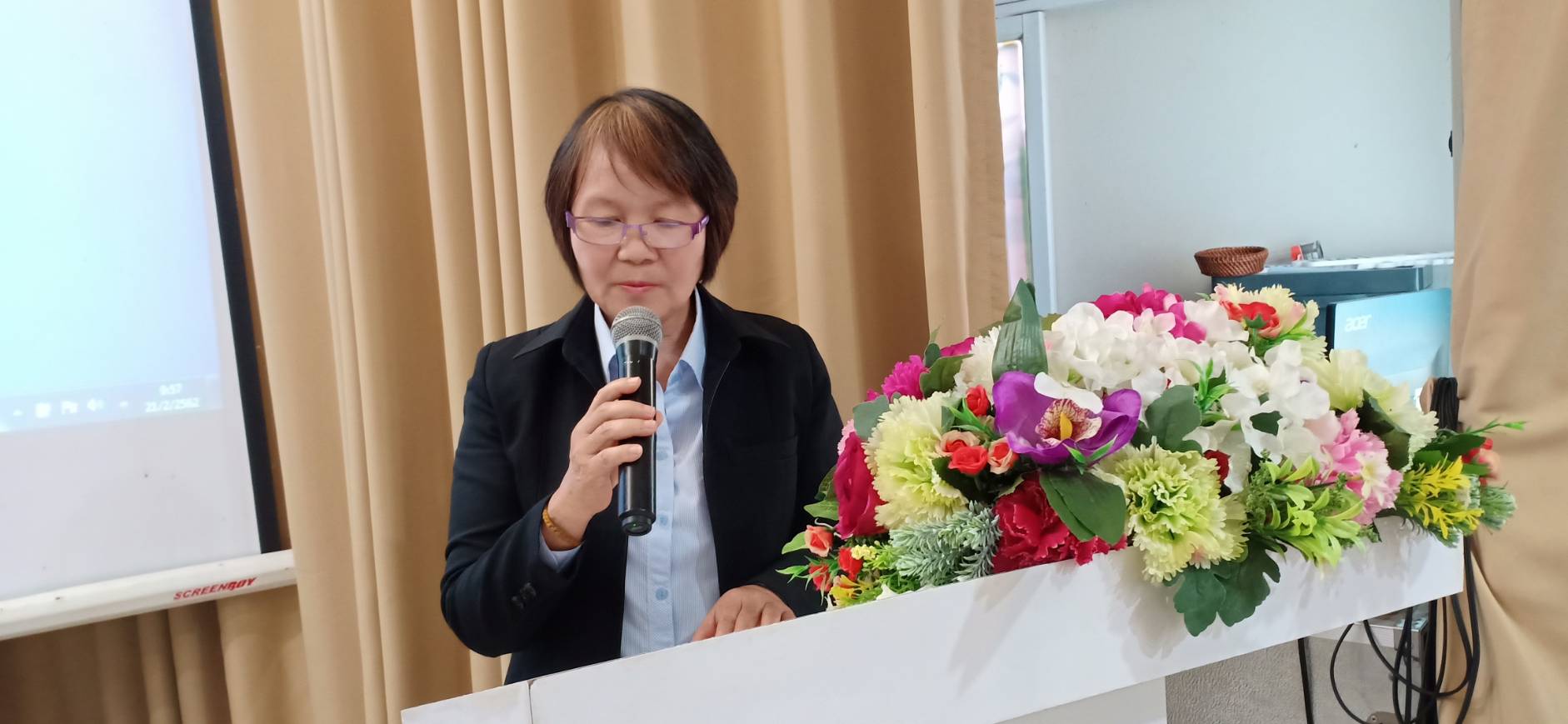 พช.หนองคาย จัดโครงการเวทีเสริมสร้างความเข้มแข็งการดำเนินงานกองทุนพัฒนาบทบาทสตรีแก่คณะอนุกรรมการกลั่นกรองและติดตามการดำเนินงานกองทุนพัฒนาบทบาทสตรีอำเภอ(อกส.อ) ประจำปีงบประมาณ พ.ศ.2562