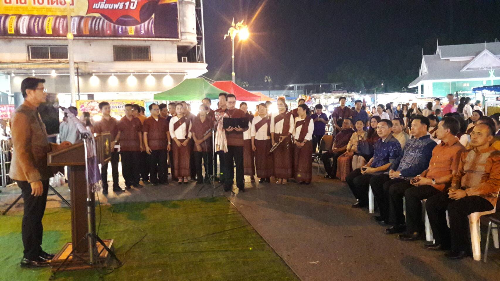 พช.หนองคาย จัดแสดงและจำหน่ายสินค้าตลาดประชารัฐ ของดีจังหวัดหนองคาย ปี 2562 ในงานฉลองอนุสาวรีย์ปราบฮ่อ ใต้ร่มพระบารมี 192 ปี เมืองหนองคาย และงานกาชาด ประจำปี 2562