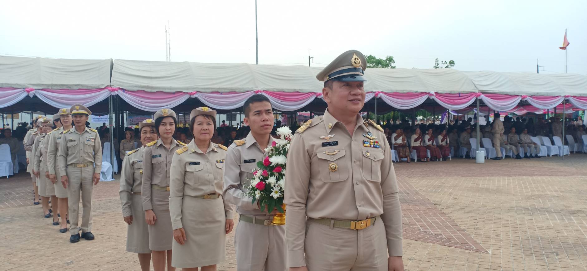 พช.หนองคาย ร่วมพิธี เนื่องในวันท้องถิ่นไทย ประจำปี 2562