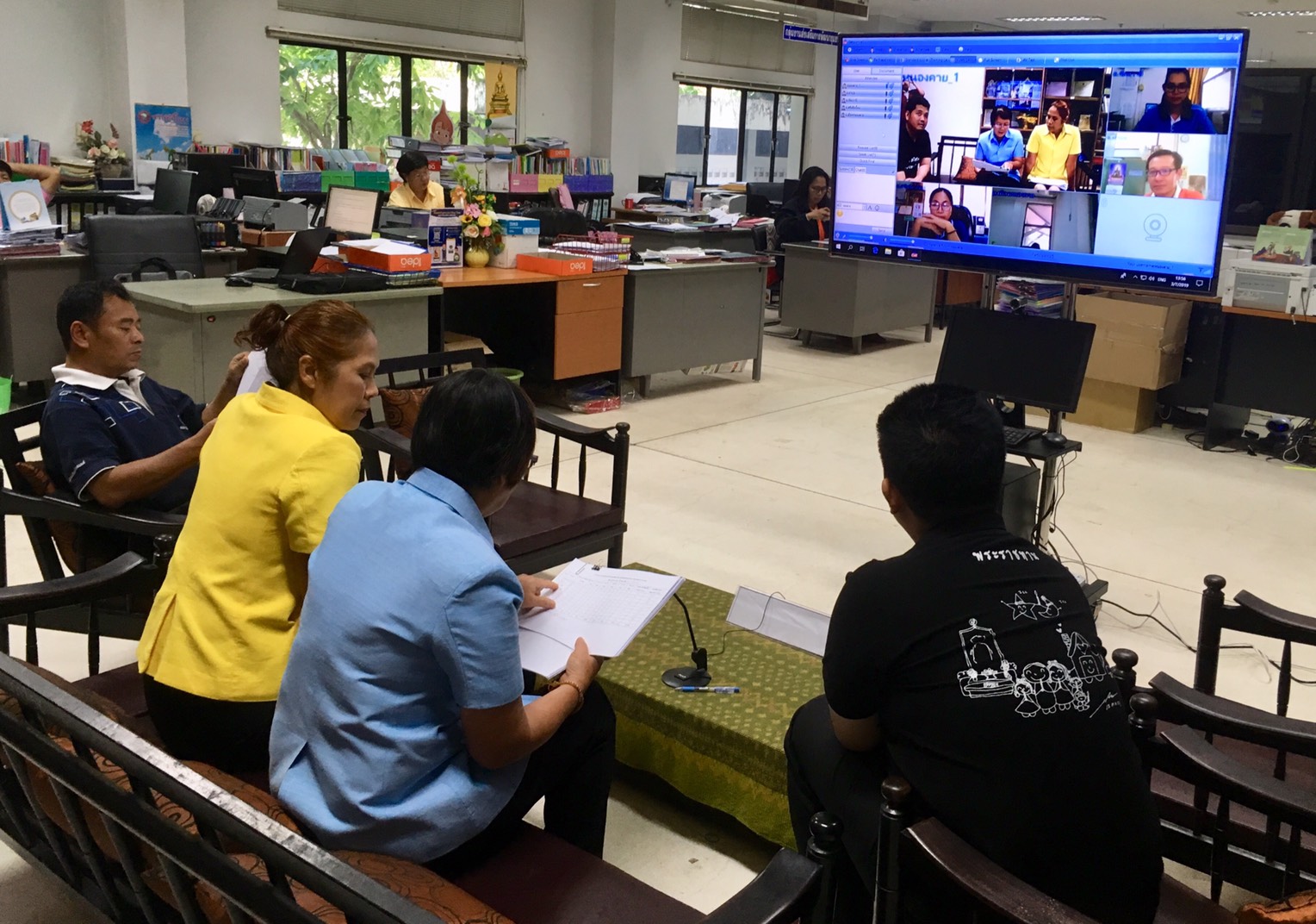พัฒนาการจังหวัดหนองคาย มอบหมายเจ้าหน้าที่ติดตามสนับสนุนการดำเนินงานพัฒนาชุมชนและภารกิจสำคัญผ่านระบบห้องประชุมออนไลน์ (Sessioncall)