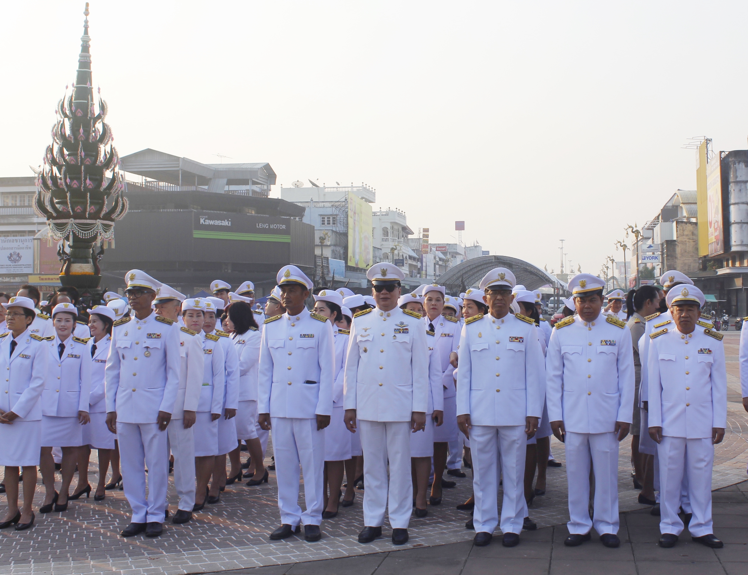 พช.หนองคาย ร่วมพิธีวางพวงมาลา สักการะสถูปอัฐิทหาร อนุสาวรีย์ปราบฮ่อ ในงานฉลองอนุสาวรีย์ปราบฮ่อ ใต้ร่มพระบารมี 192 ปี เมืองหนองคาย และงานกาชาด ประจำปี 2562