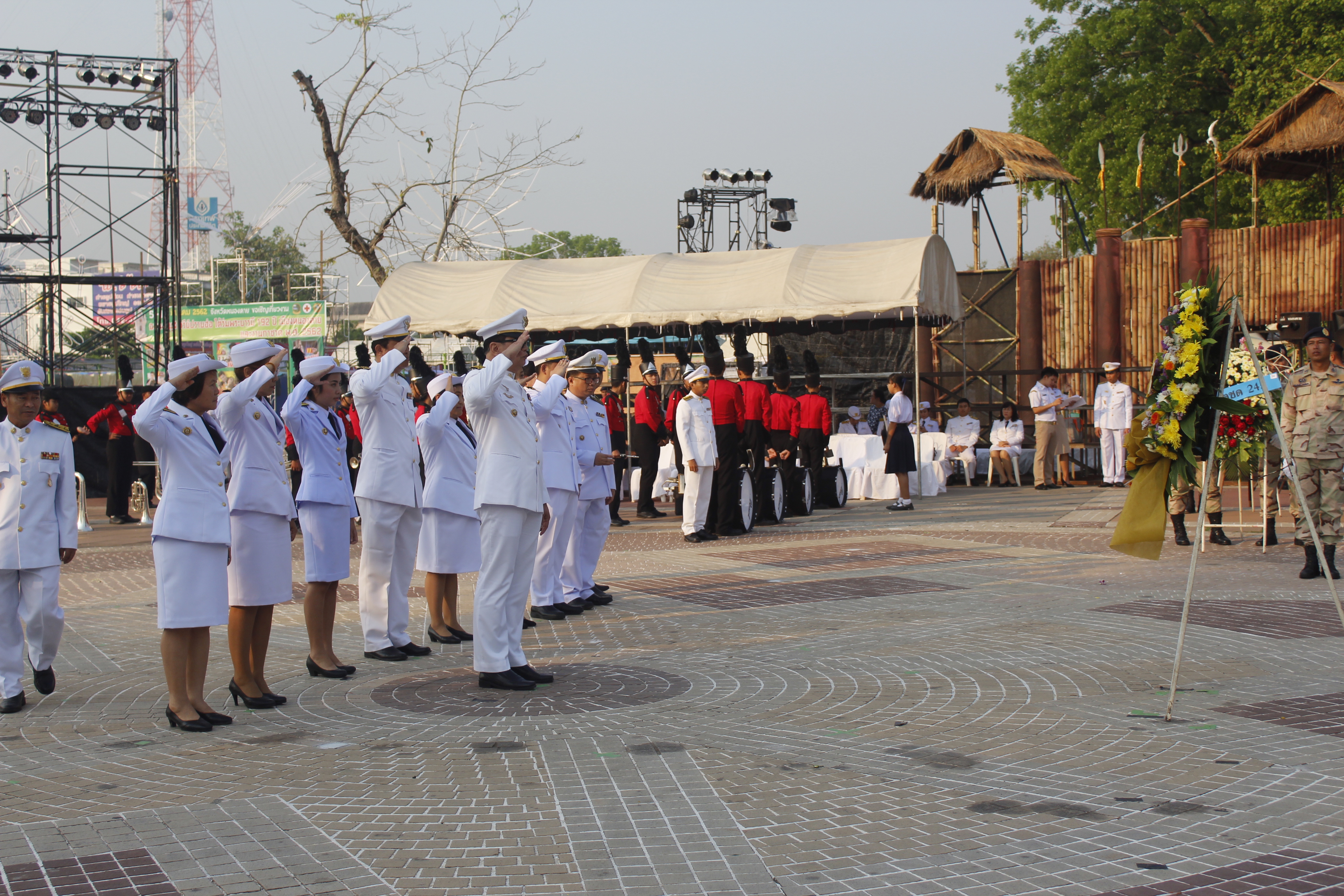 พช.หนองคาย ร่วมพิธีวางพวงมาลา สักการะสถูปอัฐิทหาร อนุสาวรีย์ปราบฮ่อ ในงานฉลองอนุสาวรีย์ปราบฮ่อ ใต้ร่มพระบารมี 192 ปี เมืองหนองคาย และงานกาชาด ประจำปี 2562