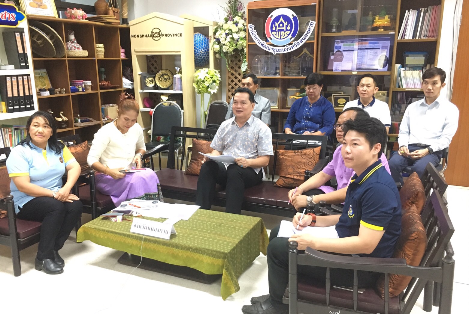 หนองคาย …ร่วมประชุมตัวชี้วัดผลสำเร็จของการพัฒนาหมู่บ้านเศรษฐกิจพอเพียง และการส่งเสริมอาชีพให้ผู้ผ่านการบำบัดยาเสพติด ผ่านระบบวีดิทัศน์ทางไกล (Video Conference)