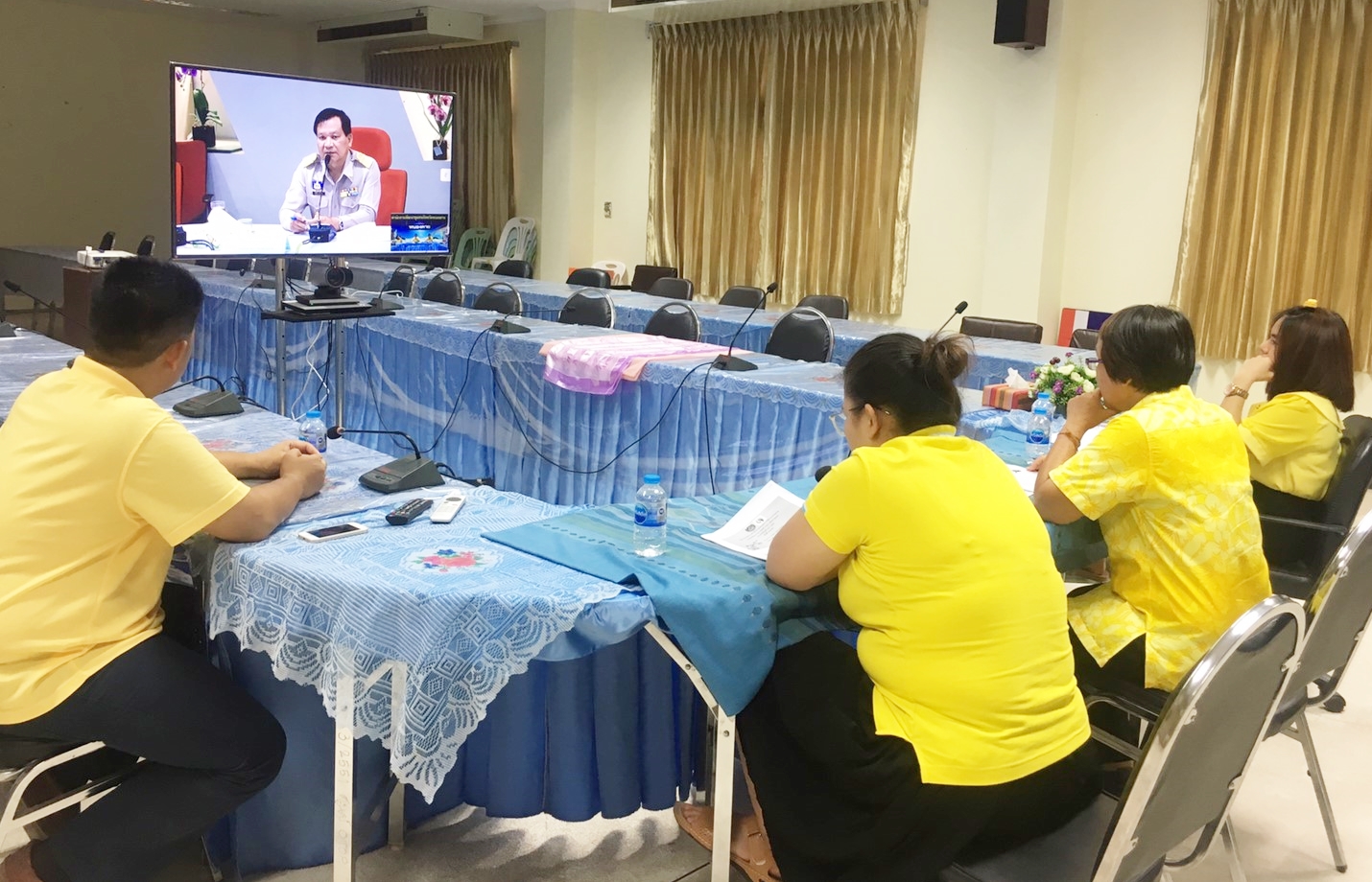 พช.หนองคาย ร่วมประชุมติดตามเร่งรัดการดำเนินงานและแผนการใช้จ่ายงบประมาณกองทุนพัฒนาบทบาทสตรี ประจำปีบัญชี พ.ศ.2562 ครั้งที่ 3/2562 ผ่านระบบ Video Conference