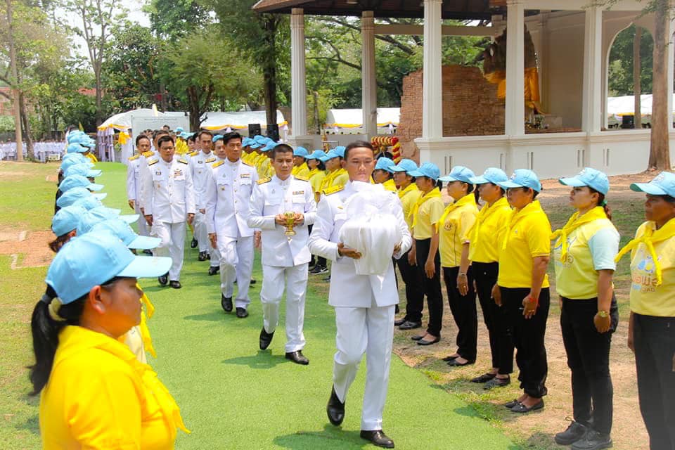 พช.หนองคาย ร่วมพิธีพลีกรรมตักน้ำศักดิ์สิทธิ์สระมุจลินท์ ประกอบพิธีน้ำอภิเษกของจังหวัด