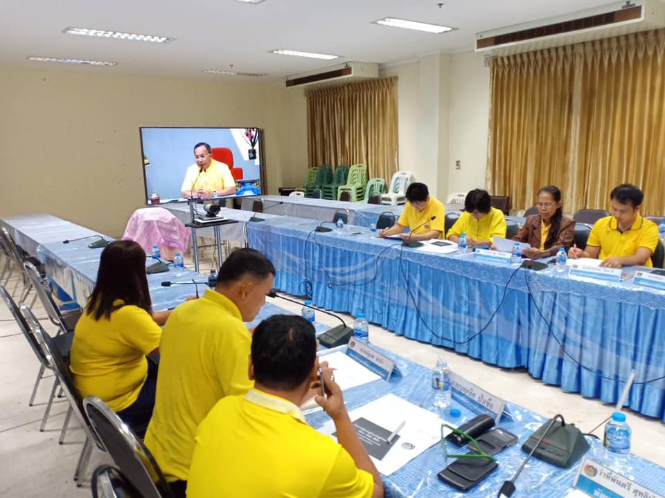 พช.หนองคาย ร่วมประชุม สร้างความเข้าใจโครงการพัฒนาหมู่บ้านเศรษฐกิจพอเพียง มั่นคง มั่งคั่ง ยั่งยืน เฉลิมพระเกียรติมหามงคล เนื่องในโอกาสพิธีบรมราชาภิเษก ผ่านระบบวีดีทัศน์ทางไกล (Video Conference)