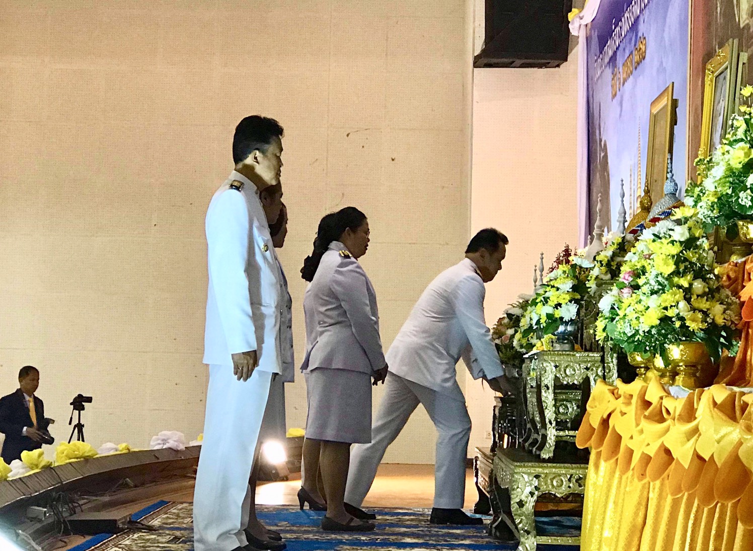 พช.หนองคาย ร่วมพิธีวันพระบาทสมเด็จพระพุทธยอดฟ้าจุฬาโลกมหาราช และวันที่ระลึกมหาจักรีบรมราชวงศ์