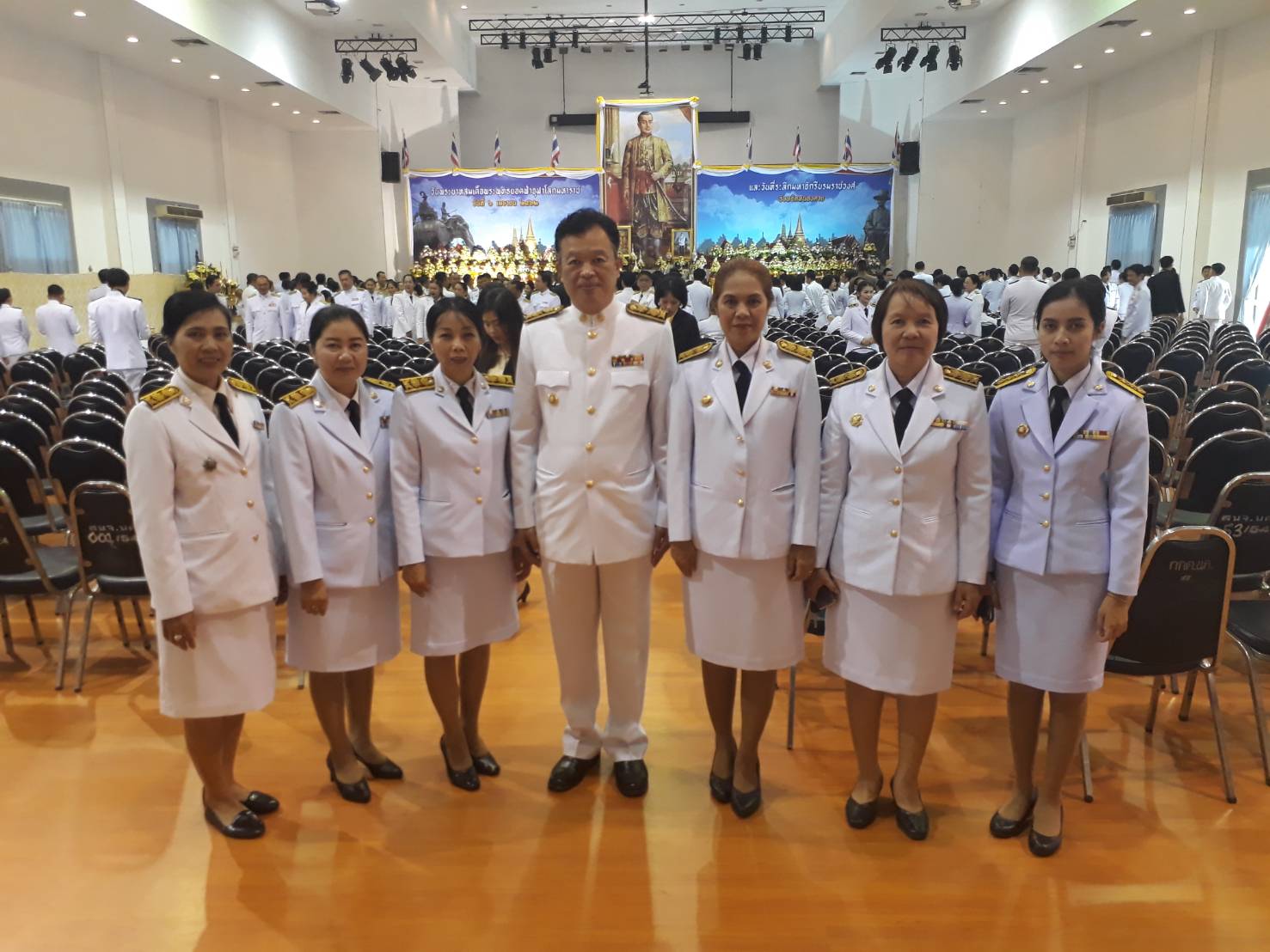 พช.หนองคาย ร่วมพิธีวันพระบาทสมเด็จพระพุทธยอดฟ้าจุฬาโลกมหาราช และวันที่ระลึกมหาจักรีบรมราชวงศ์