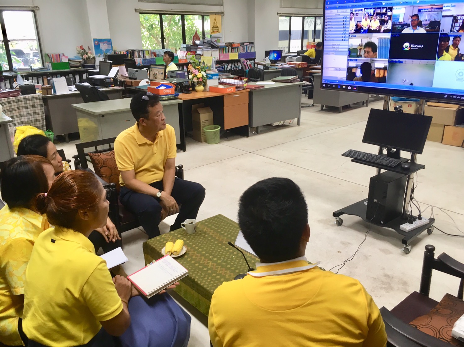 พช.หนองคาย สนับสนุนการดำเนินงาน พช.อำเภอ ผ่านระบบห้องประชุมออนไลน์ (Sessioncall)