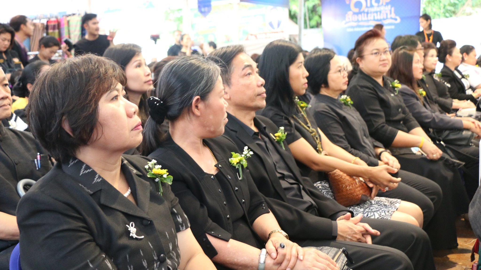 จังหวัดหนองคาย โดยสำนักงานพัฒนาชุมชนจังหวัดหนองคาย จัดงานแสดงและจำหน่ายผลิตภัณฑ์OTOP สานสัมพันธ์สองแผ่นดินหนองคาย-เวียงจันทน์