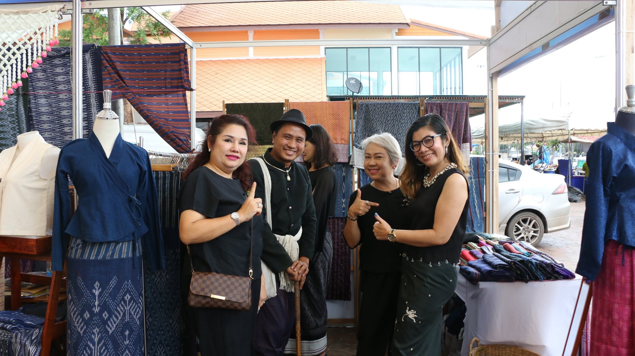 จังหวัดหนองคาย โดยสำนักงานพัฒนาชุมชนจังหวัดหนองคาย จัดงานแสดงและจำหน่ายผลิตภัณฑ์OTOP สานสัมพันธ์สองแผ่นดินหนองคาย-เวียงจันทน์