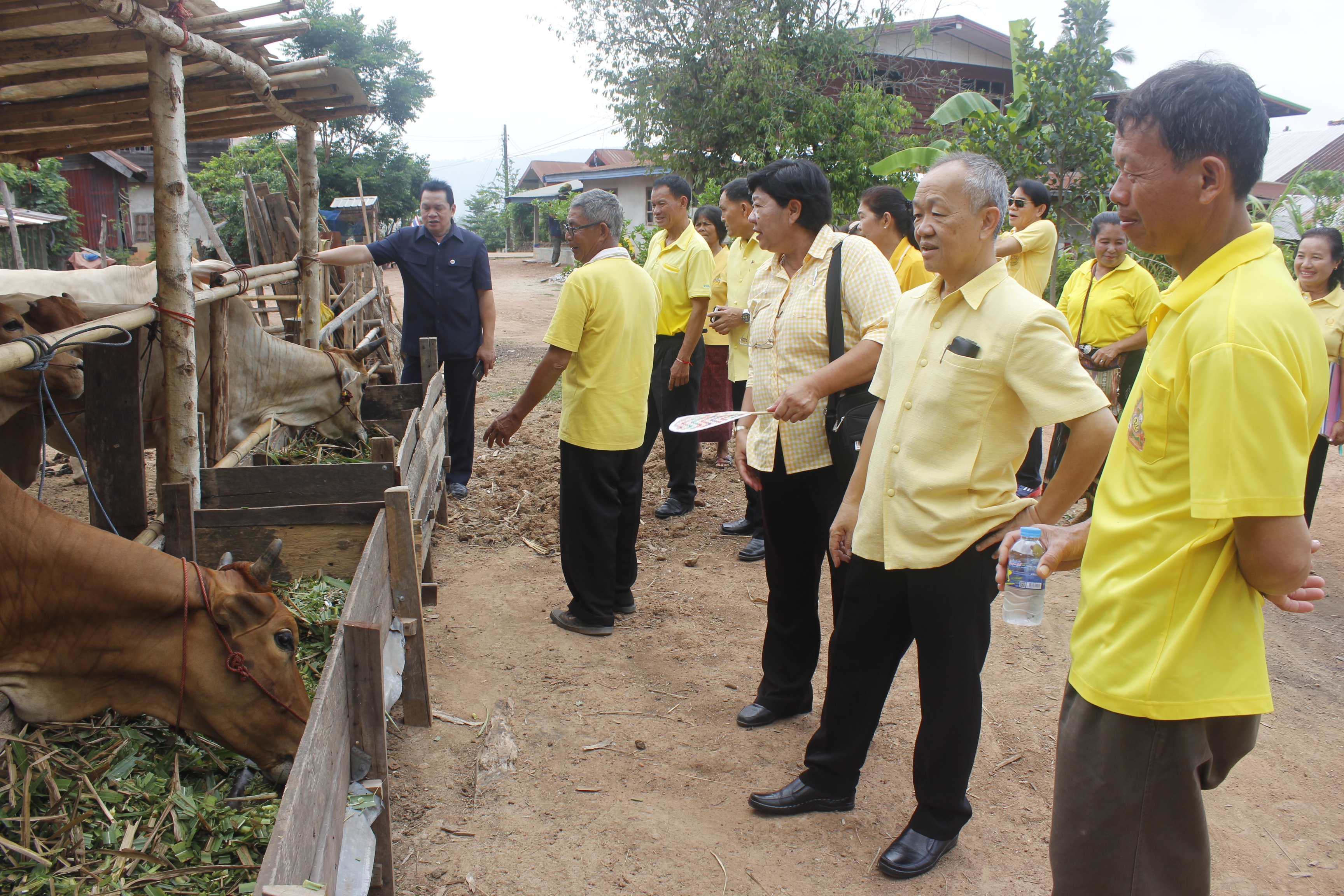 คณะกรรมการคัดสรรกิจกรรมพัฒนาชุมชนดีเด่น ระดับจังหวัด จังหวัดหนองคาย ลงพื้นที่คัดสรรหมู่บ้านเศรษฐกิจพอเพียง “อยู่เย็น เป็นสุข” ณ บ้านสังกะลี หมู่ที่ 5 ตำบลแก้งไก่อำเภอสังคม